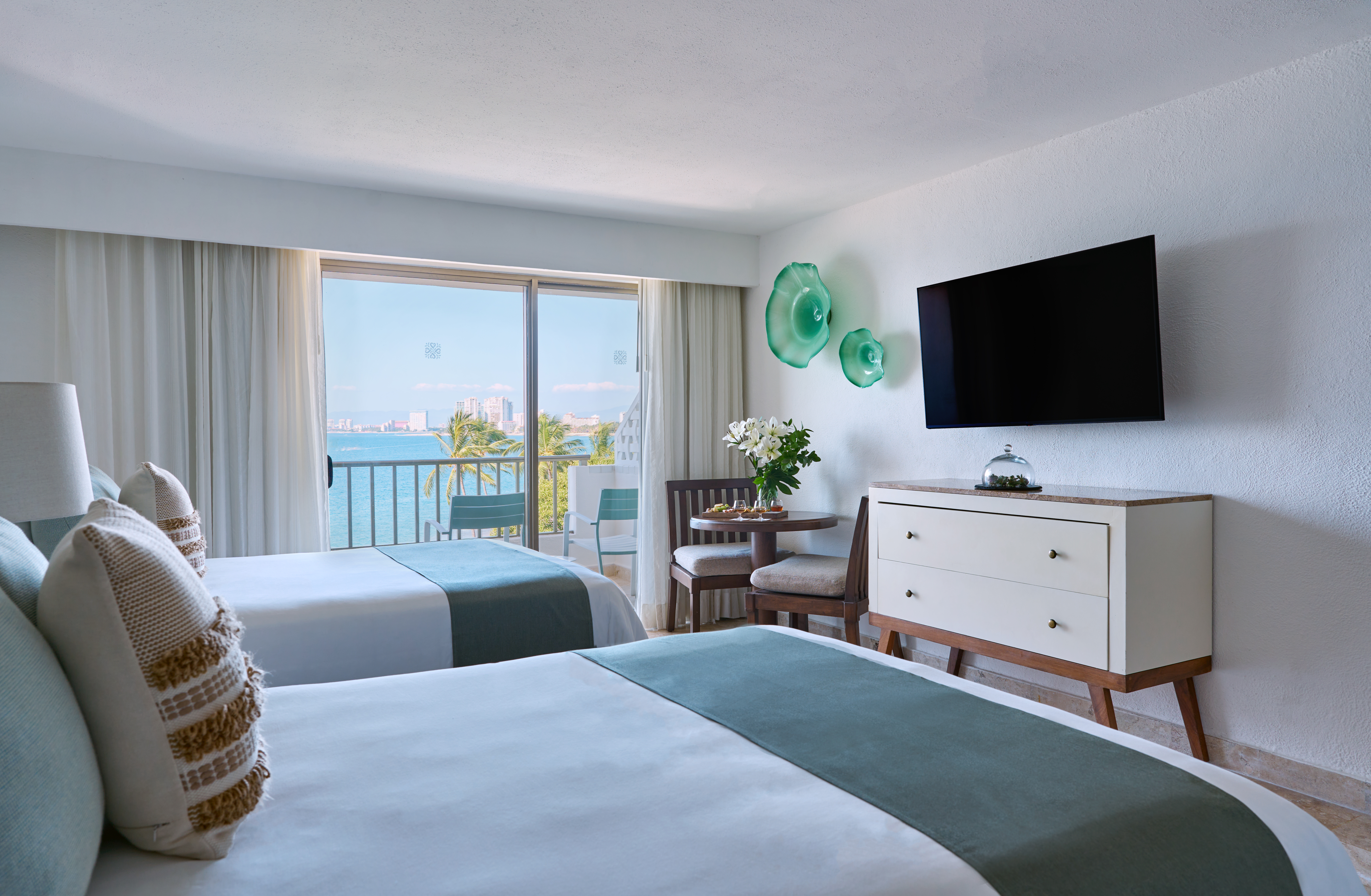 Double Ocean Front Two Double Beds