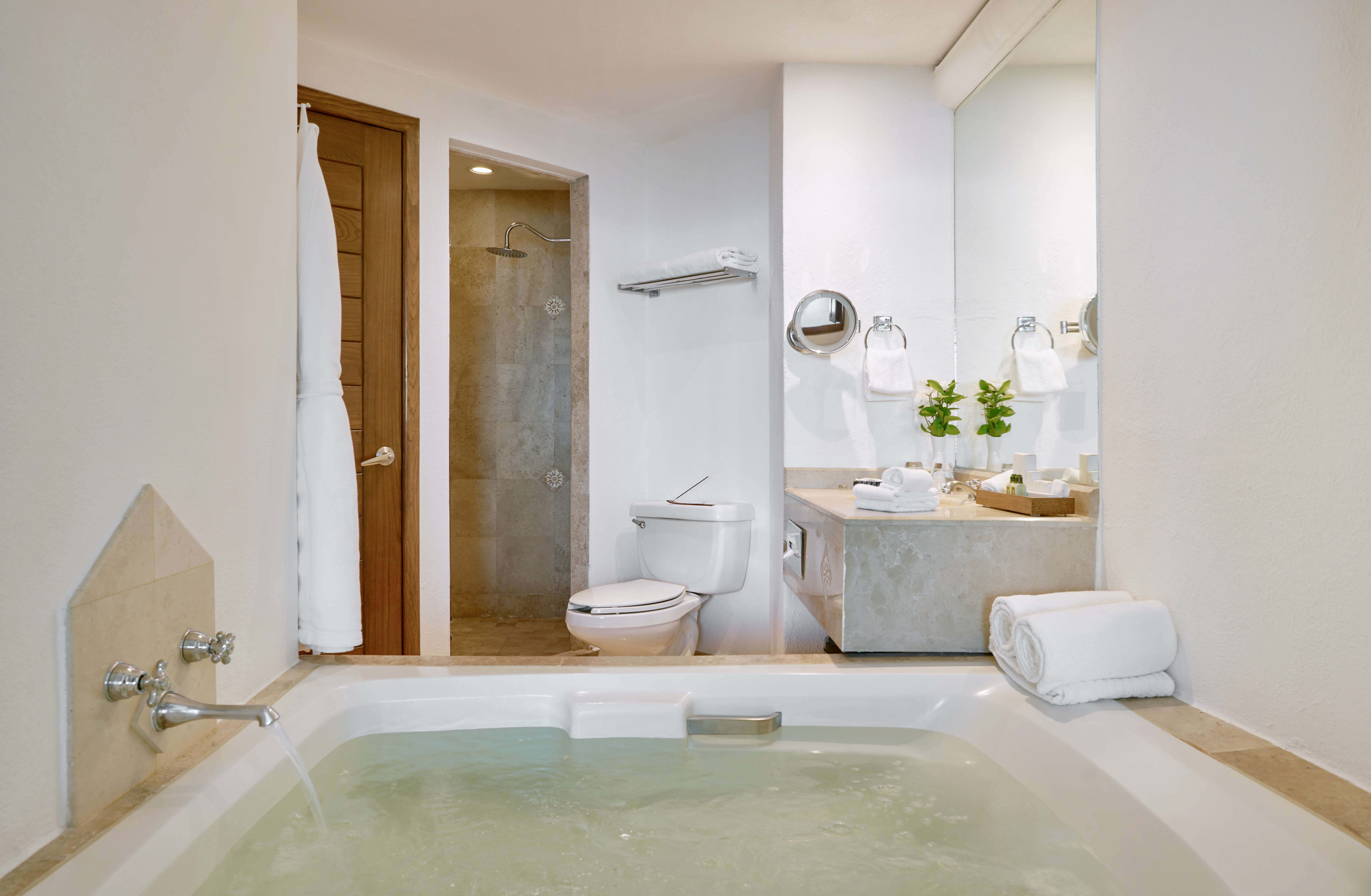 Room King Bed with Jacuzzi