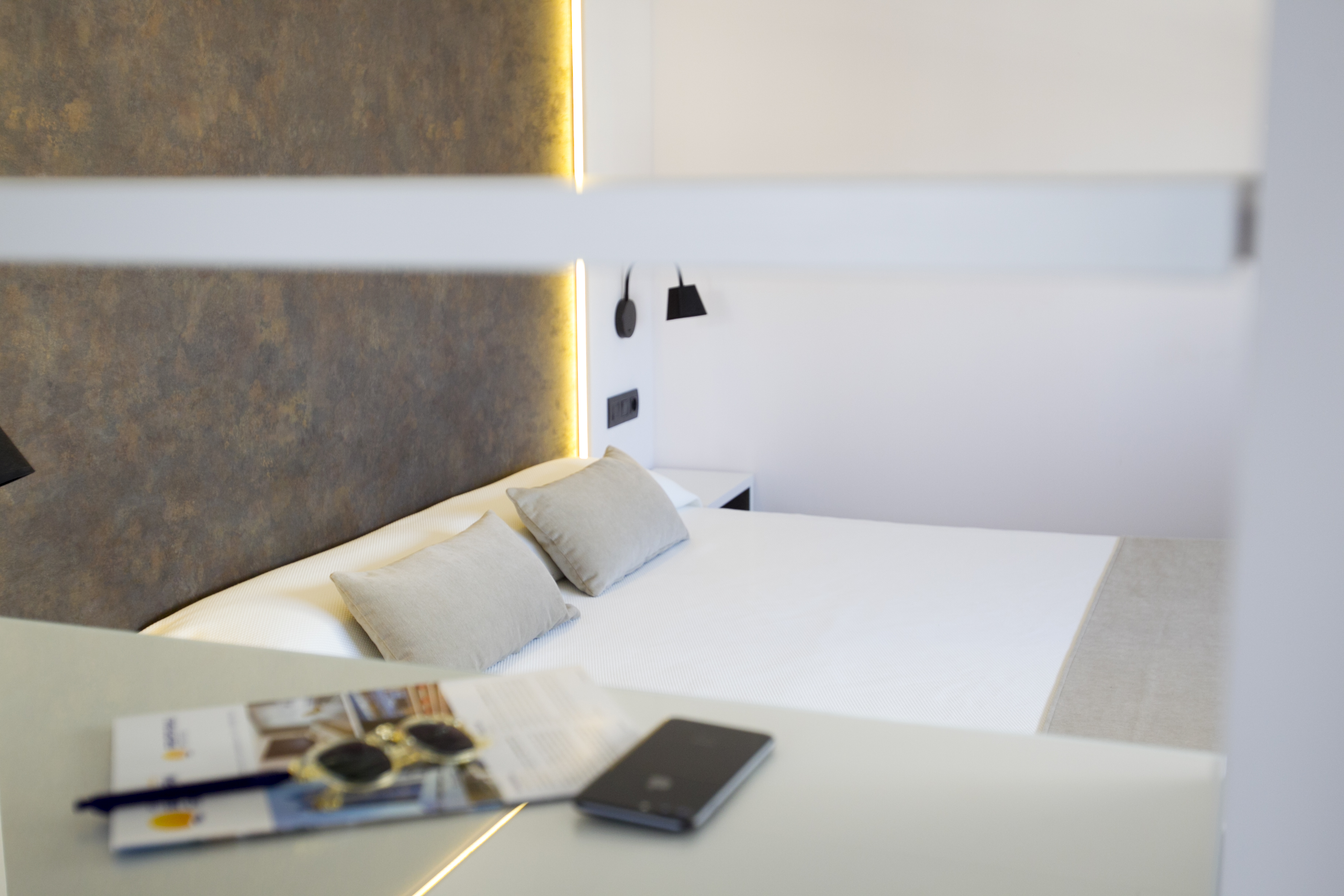 Double Single Superior