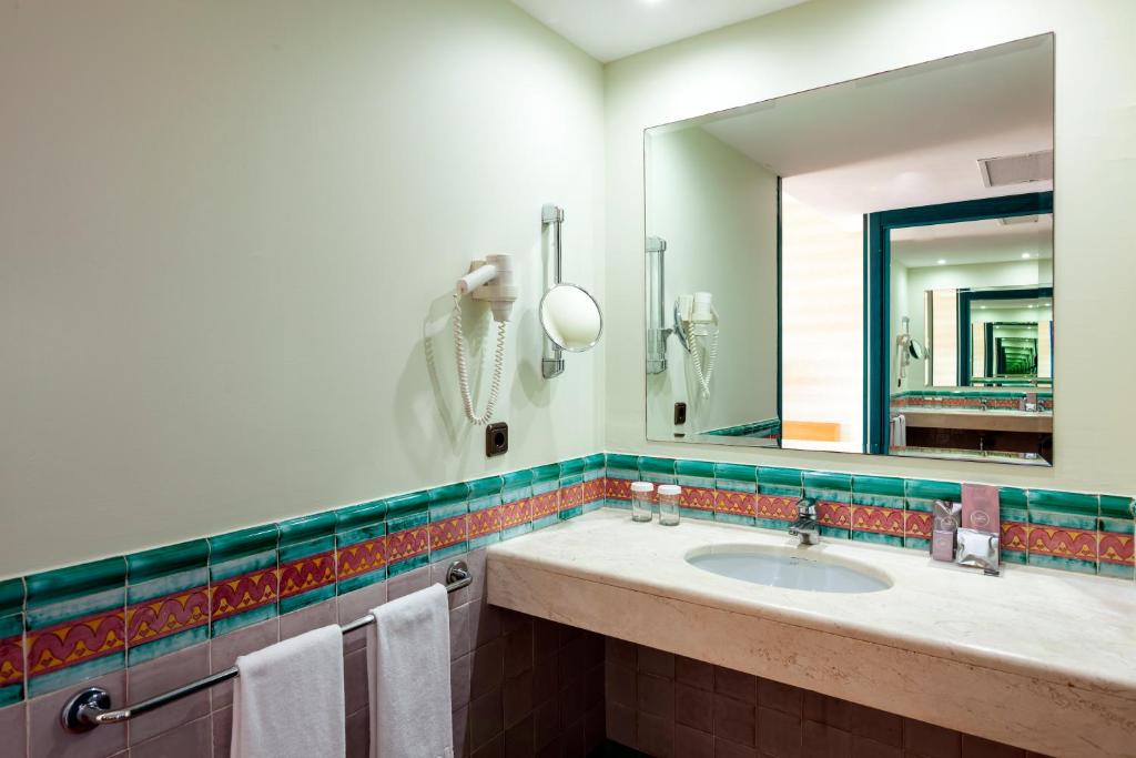 Family Room Superior