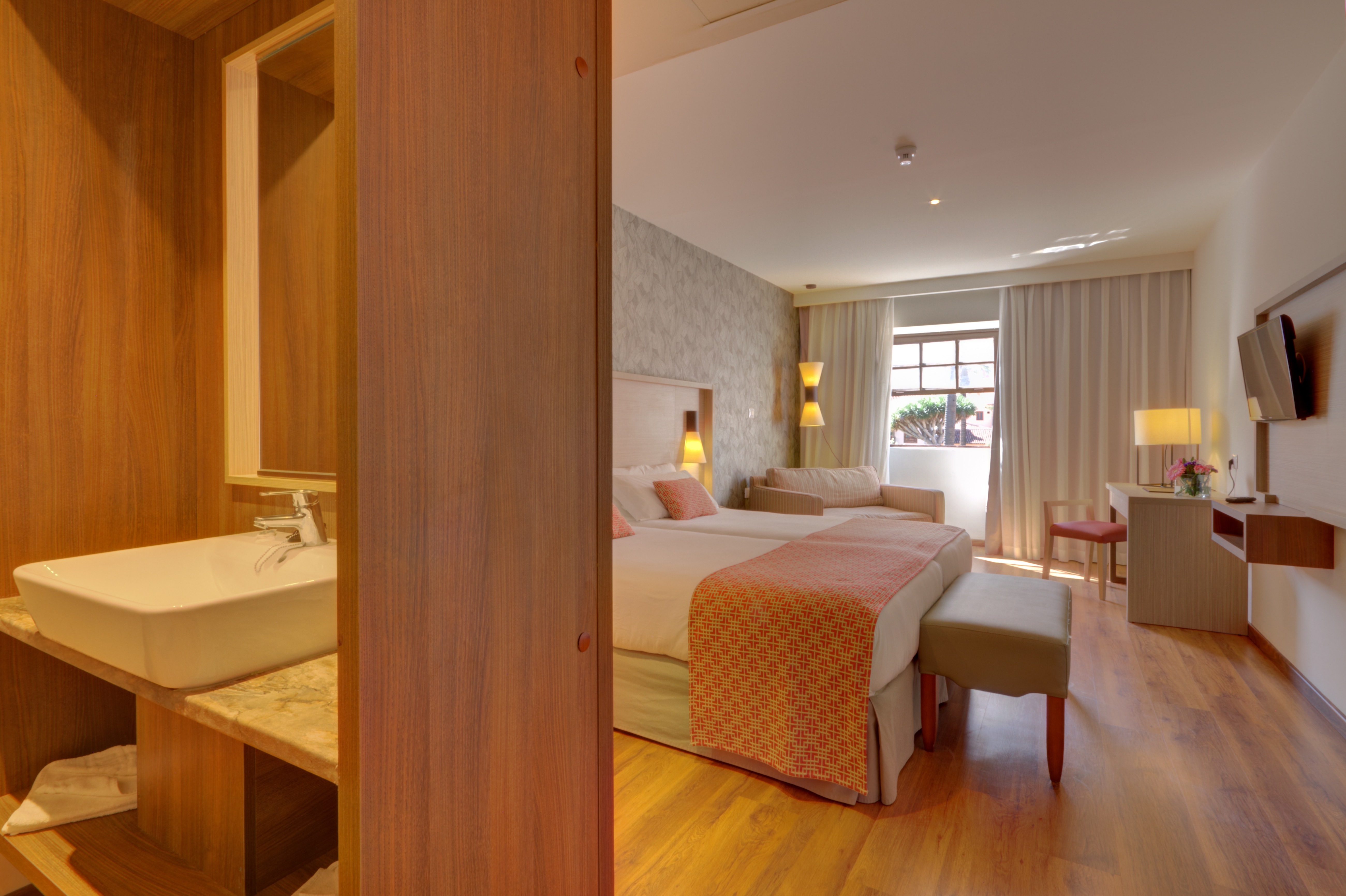 Double or Twin Superior