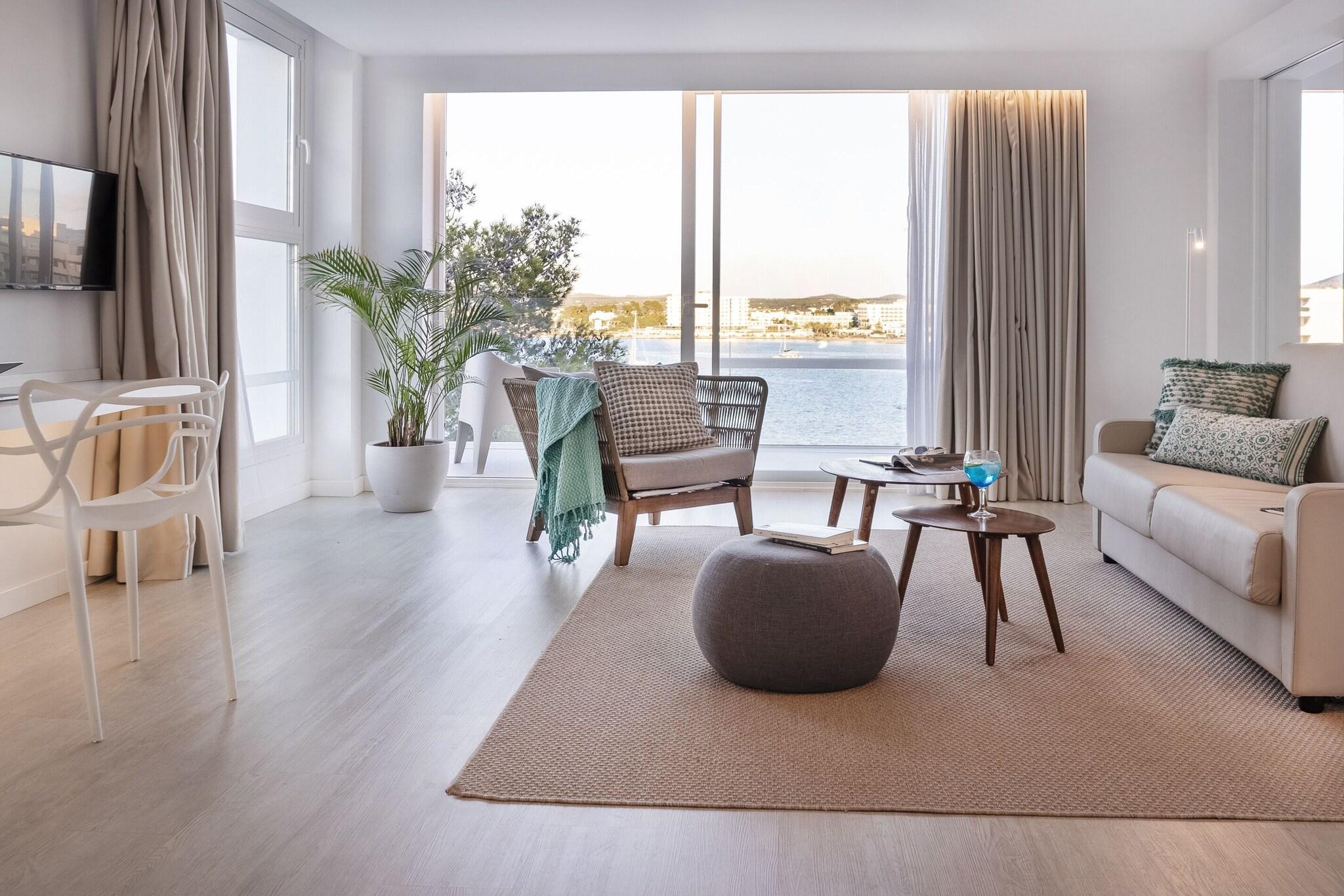 Suite Sea View King Bed