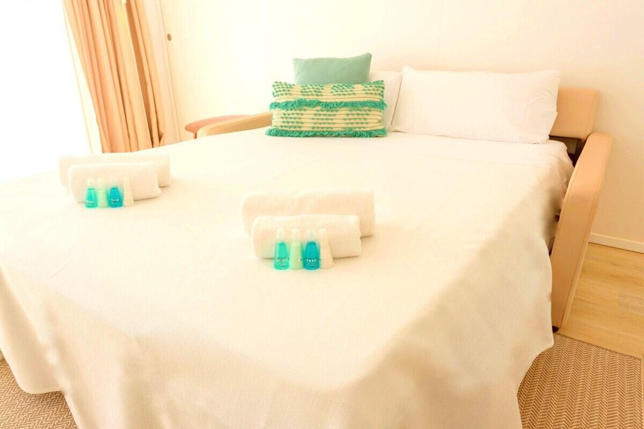 Family Room Queen Size Bed