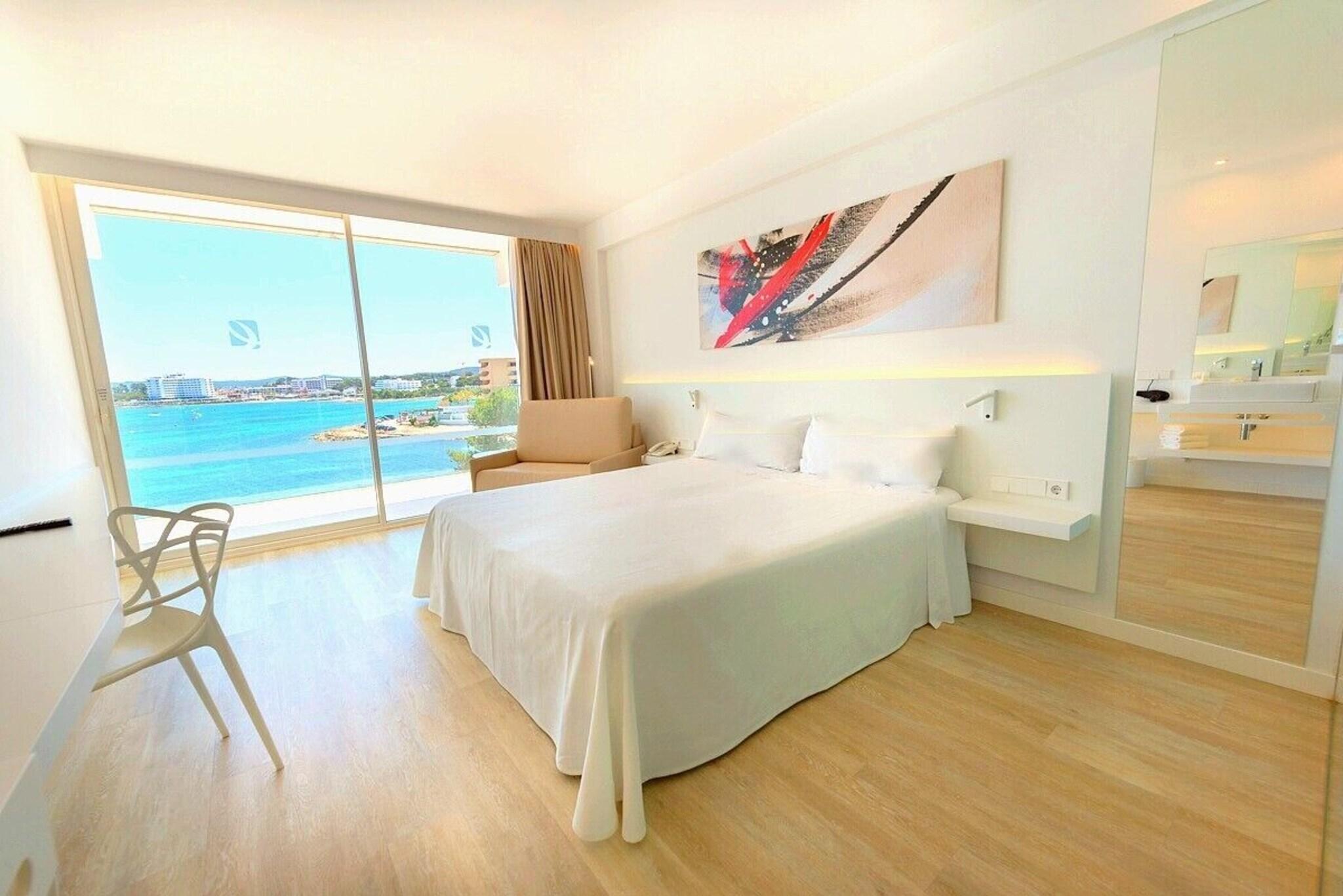 Twin Deluxe Sea View