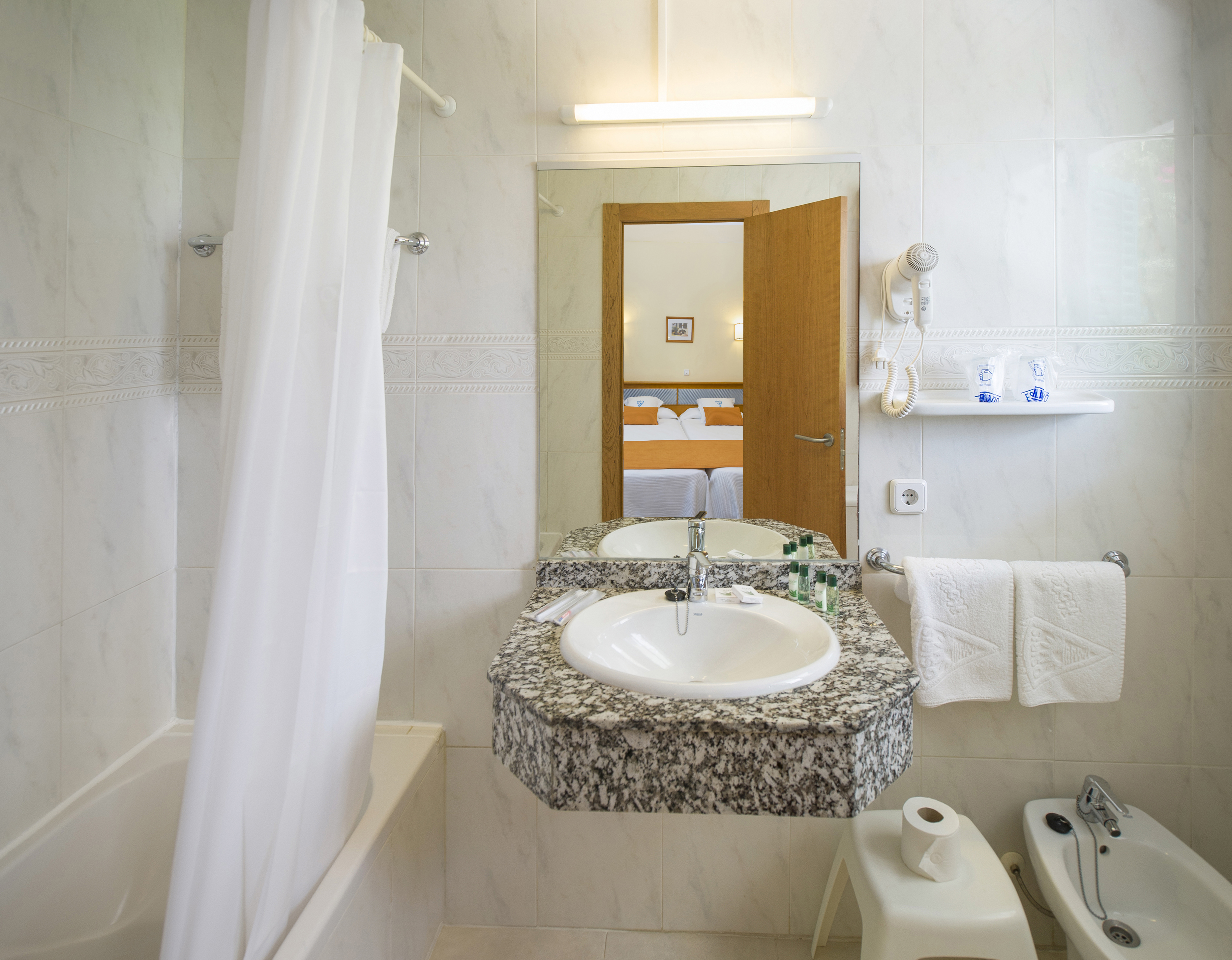 Double or Twin Sea View