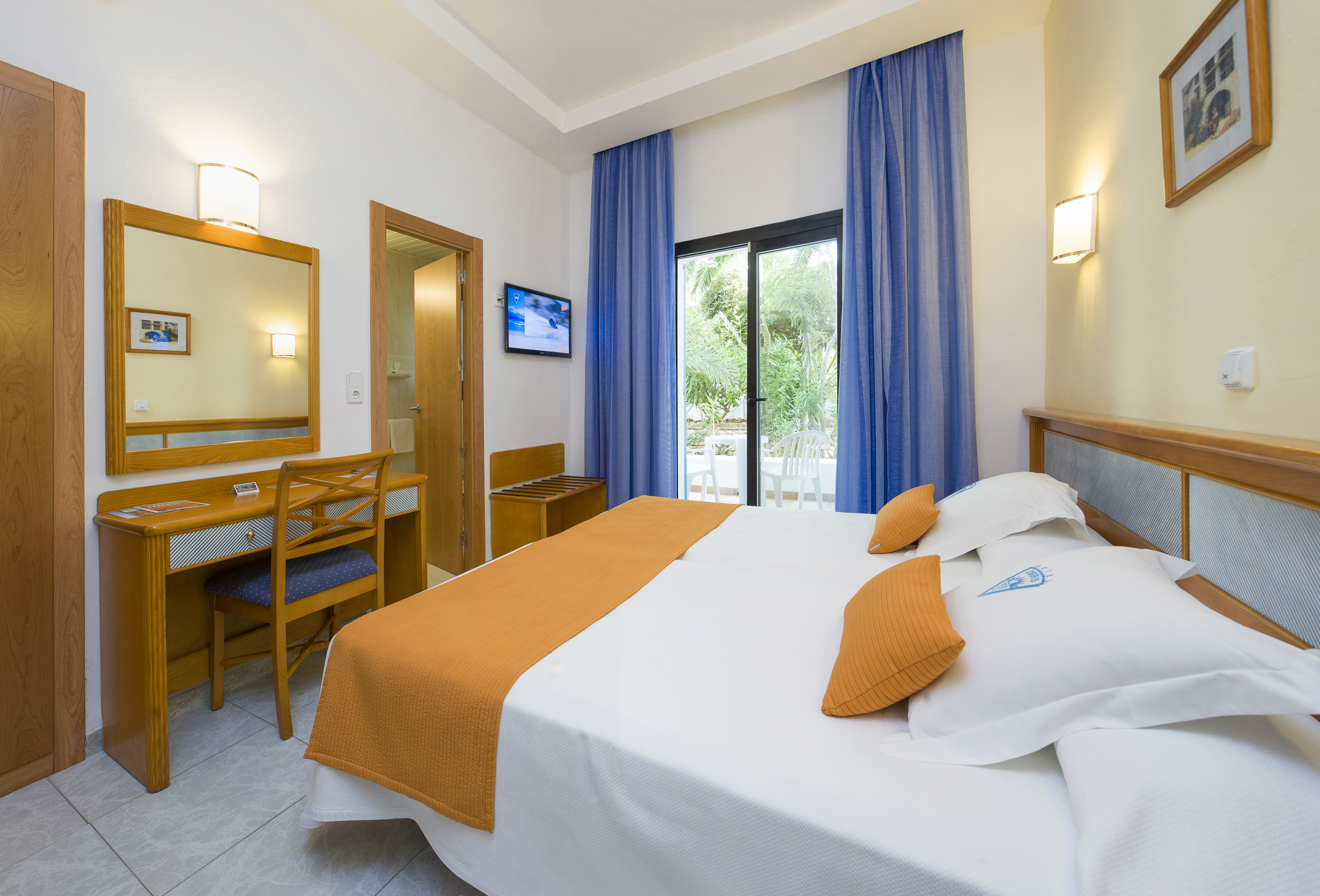 Double or Twin Economy