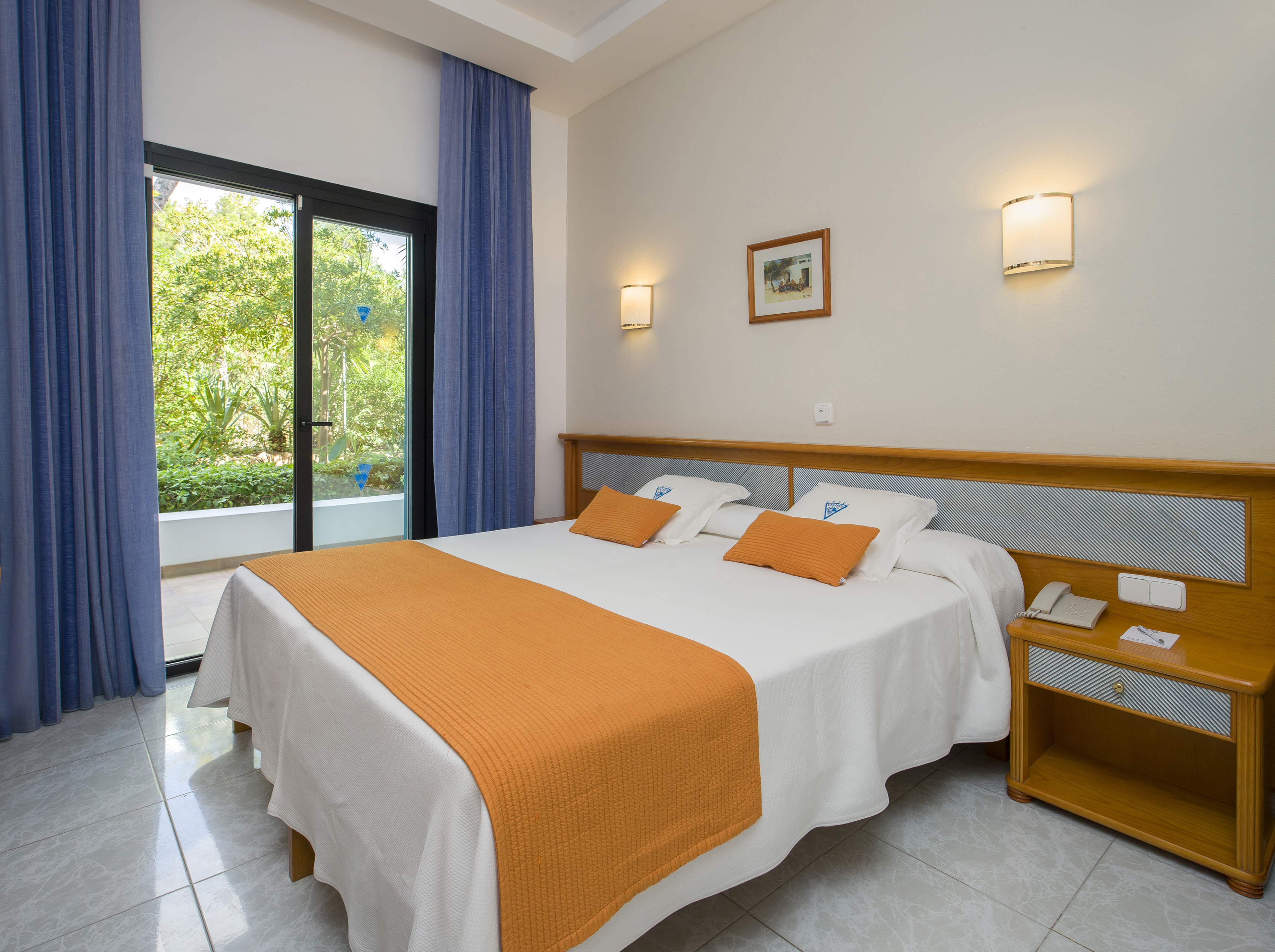 Double or Twin Economy