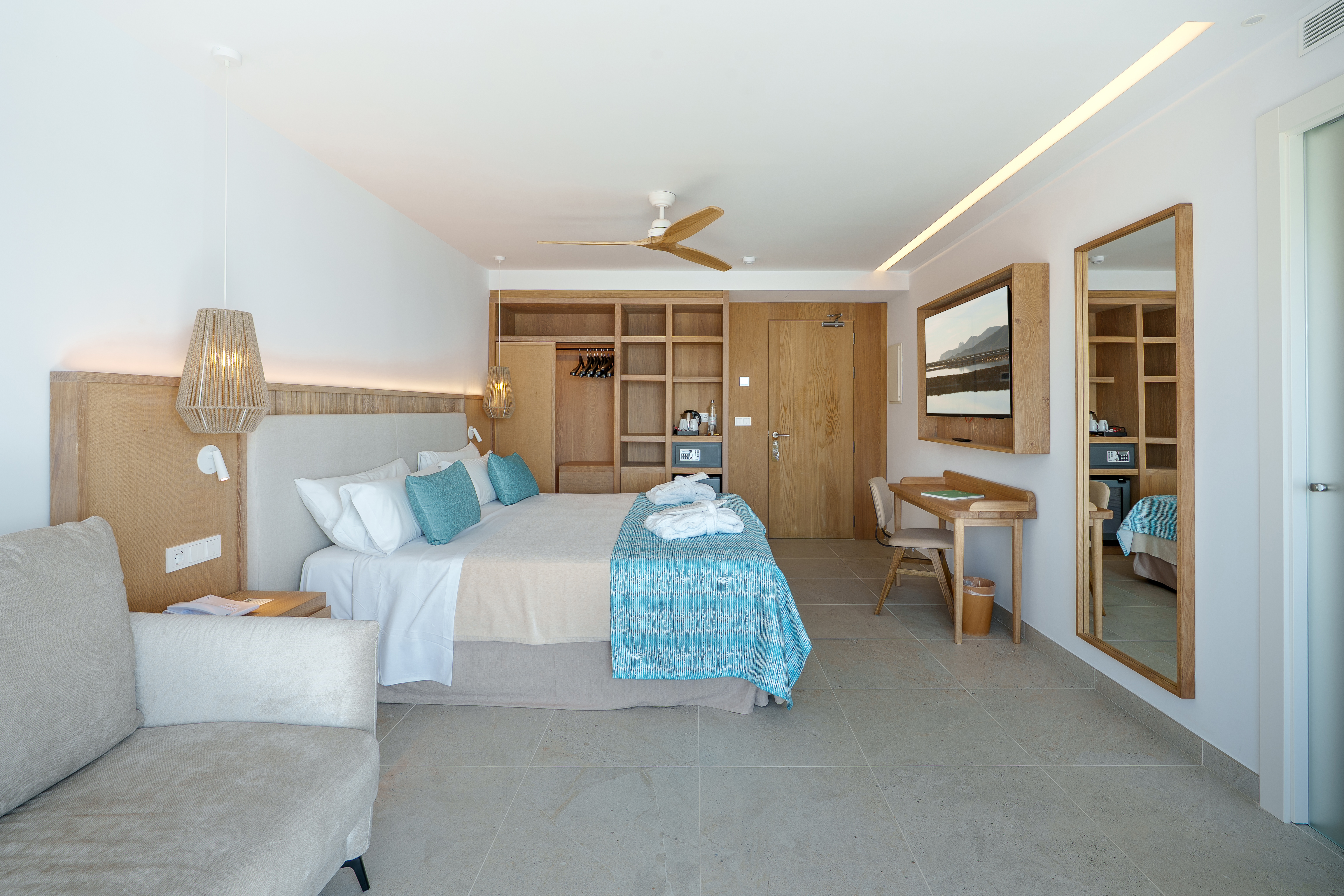 Double or Twin Superior