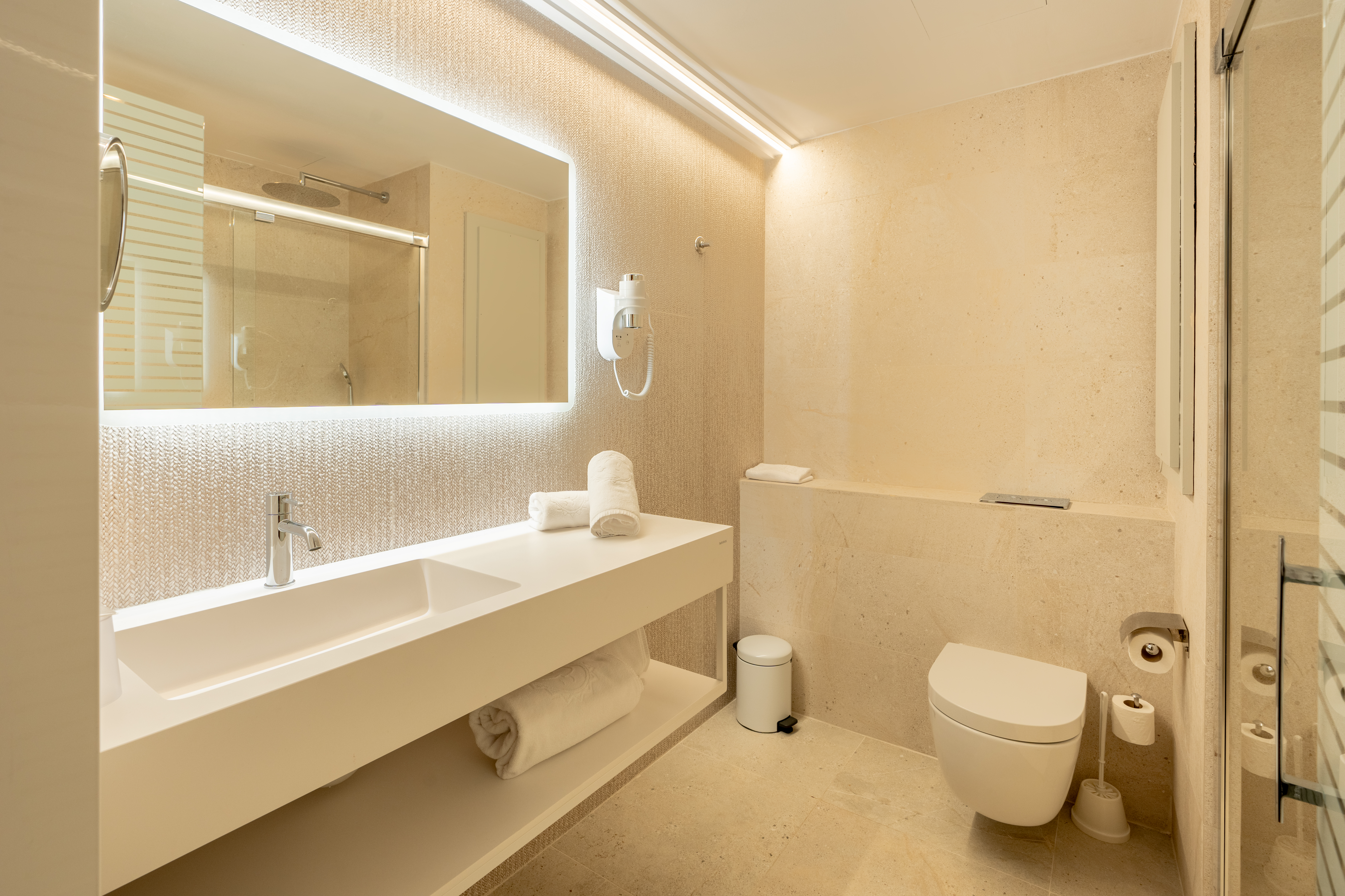 Double or Twin Superior