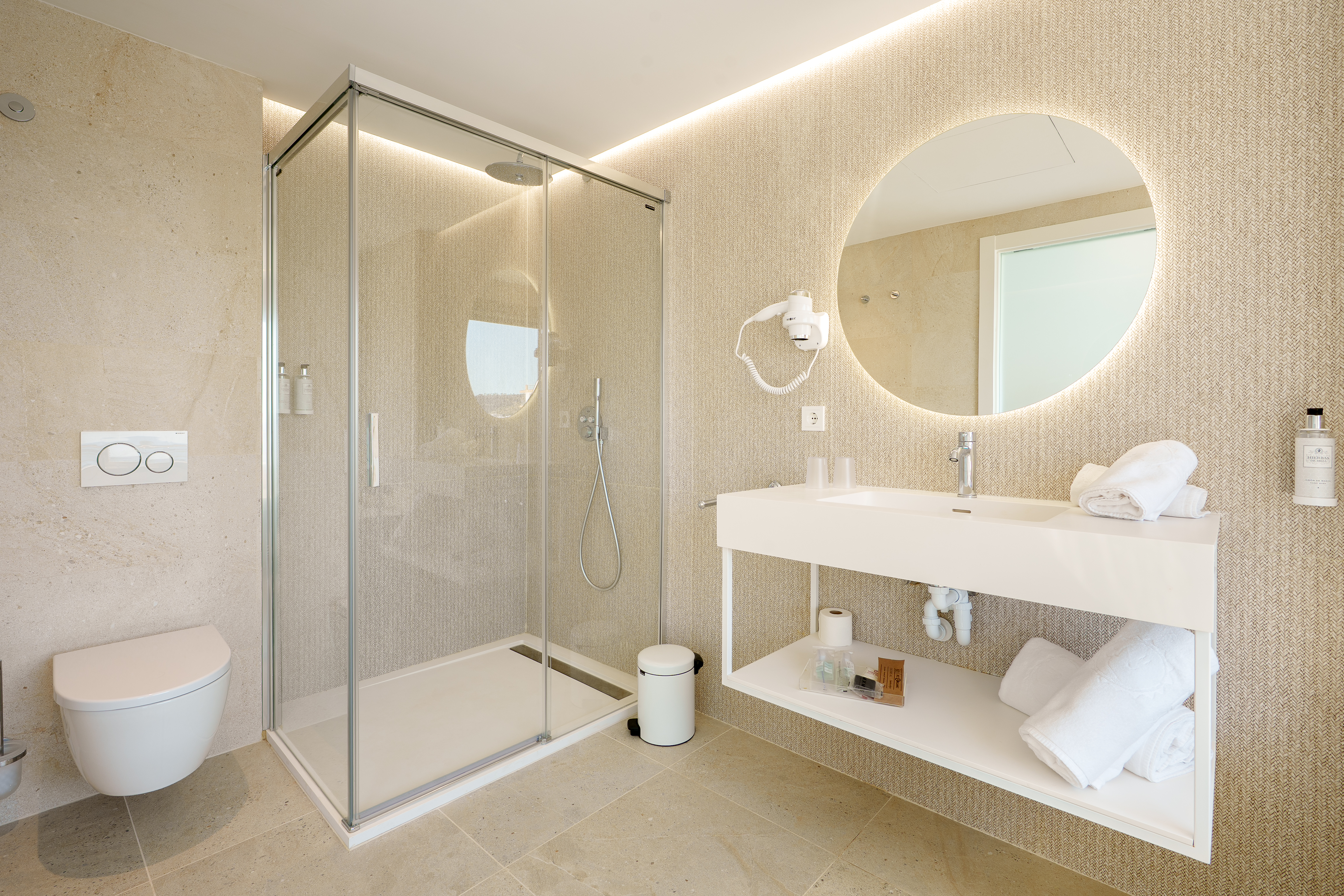 Double or Twin Superior