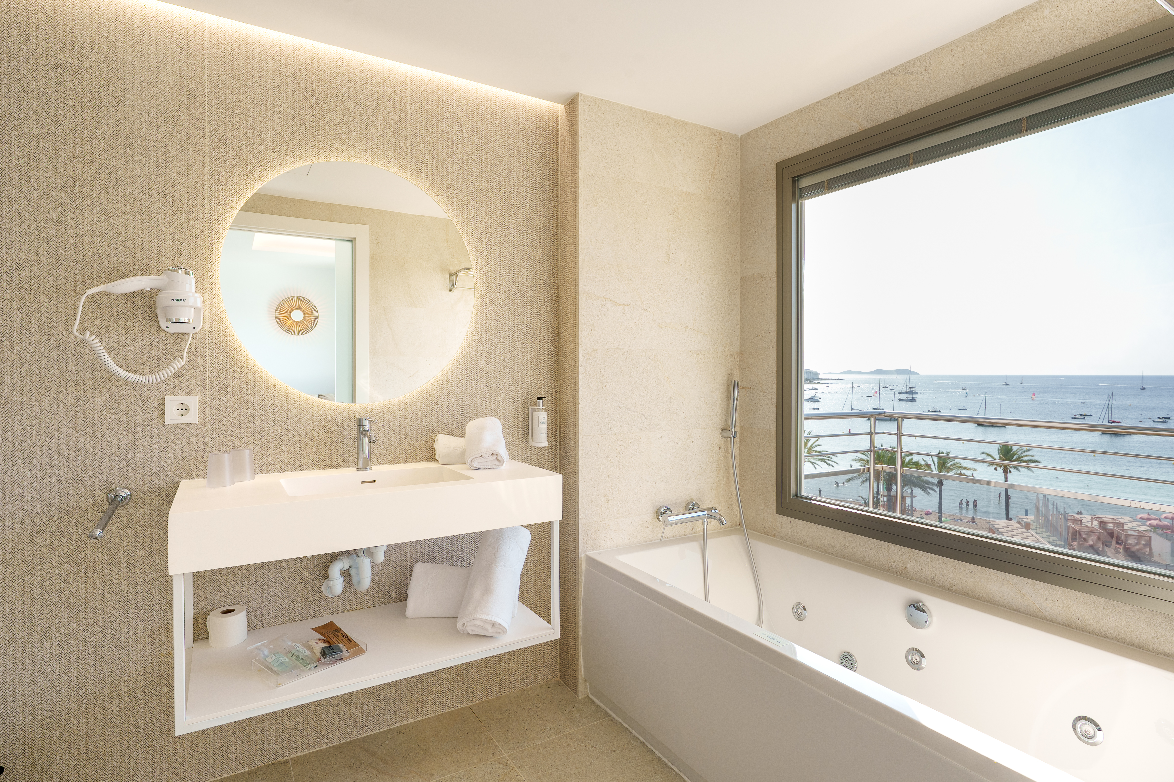 Double or Twin Superior