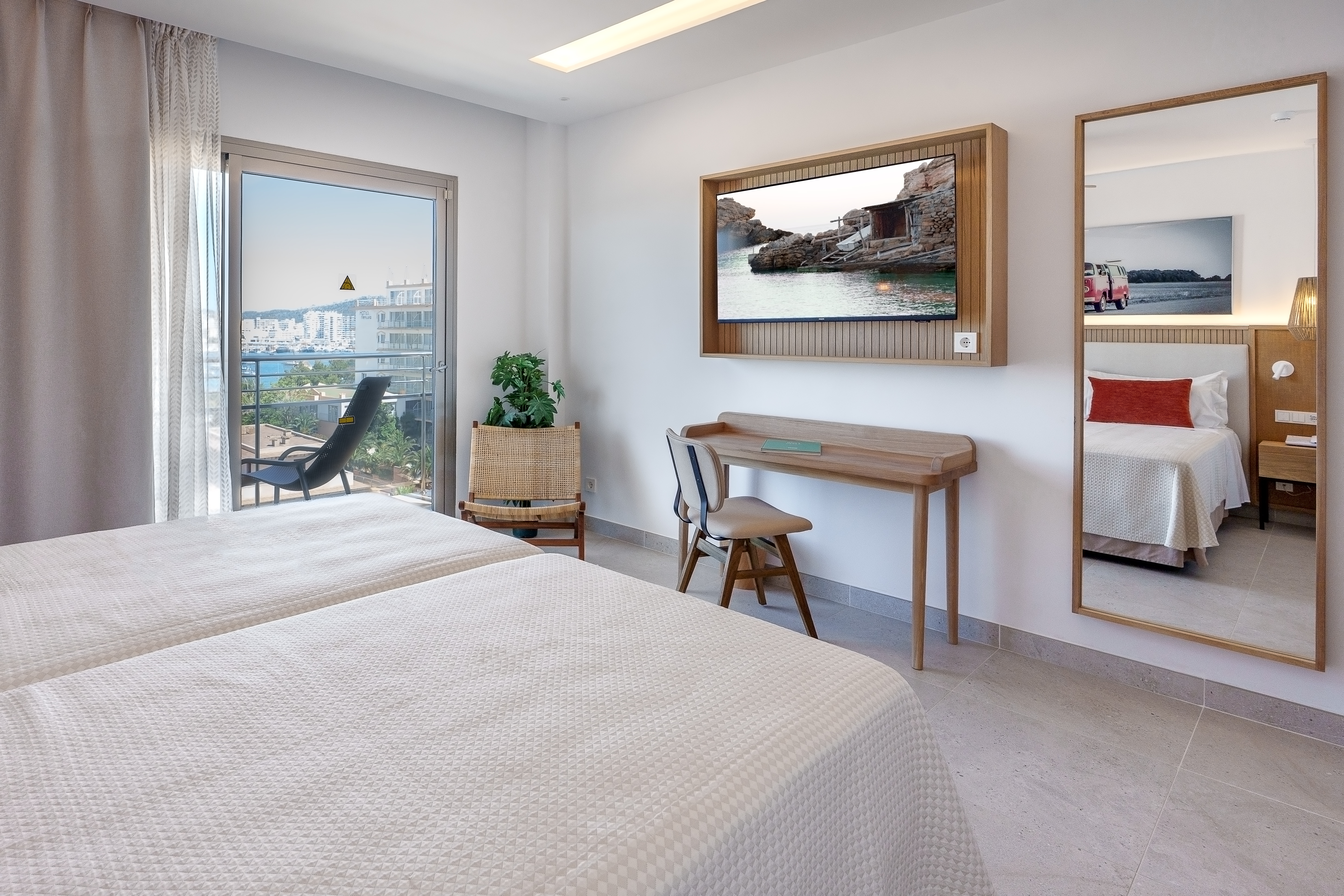 Double or Twin Sea View