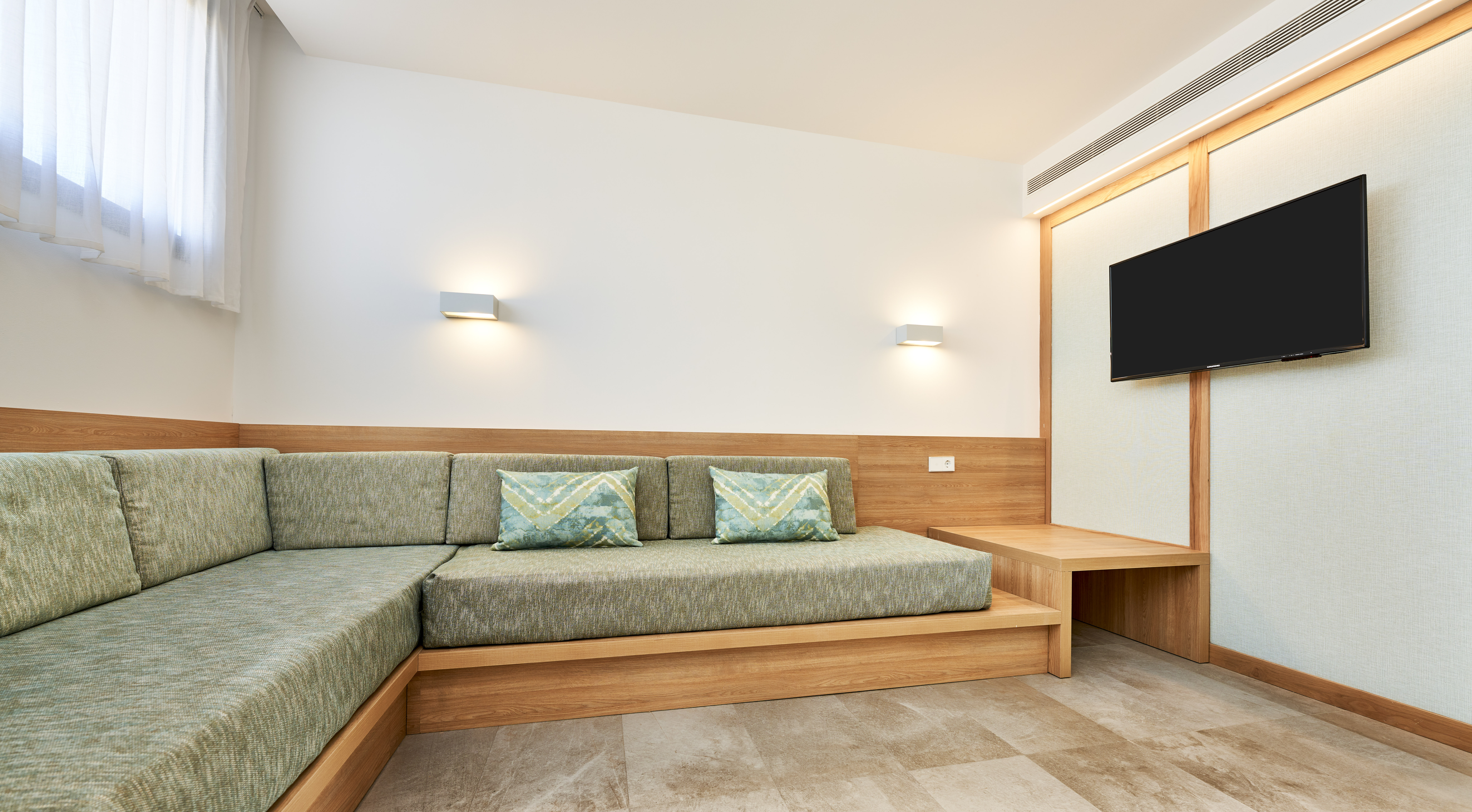 Family Room Superior