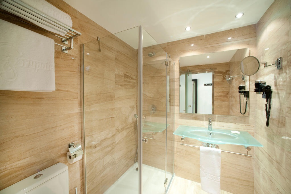 Double or Twin Sea View