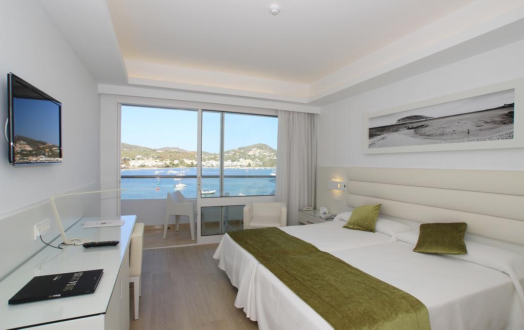 Double or Twin Sea View