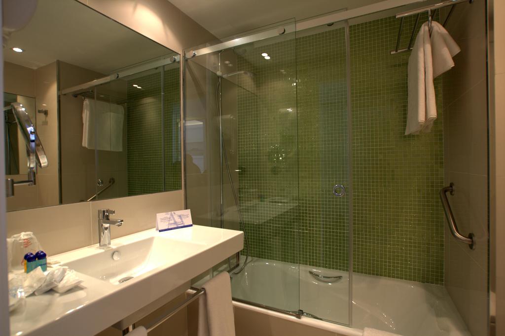 Double or Twin Capacity 3