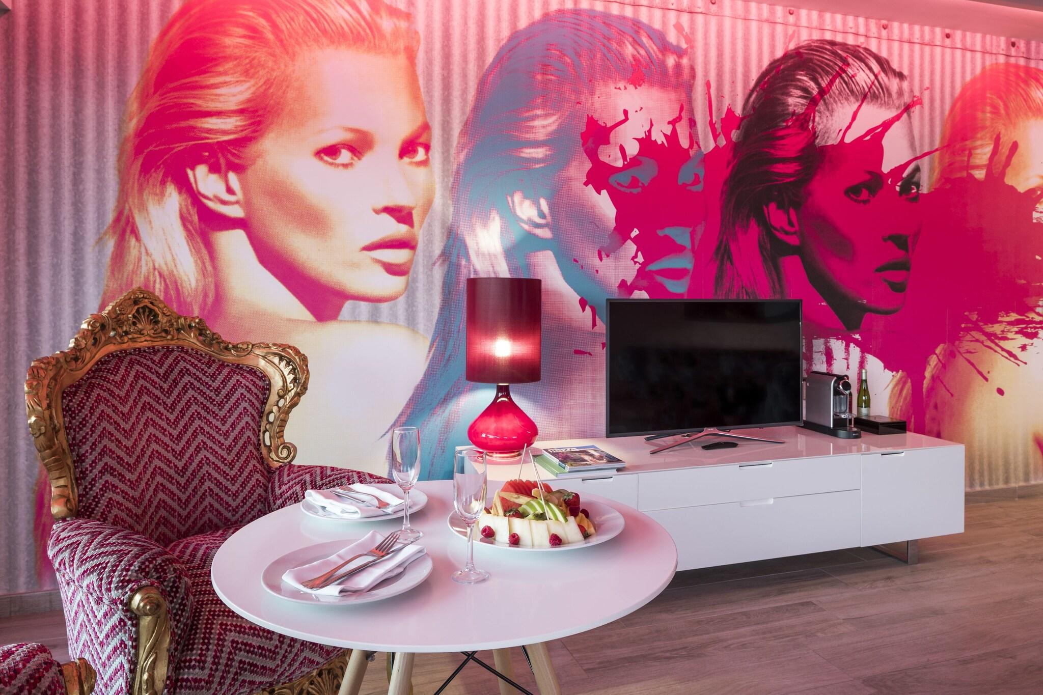 Suite Sea View King Bed