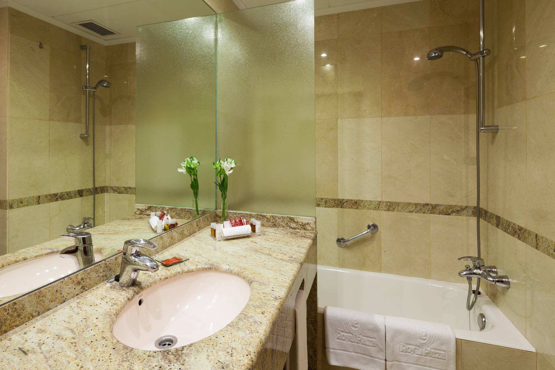 Double or Twin Standard