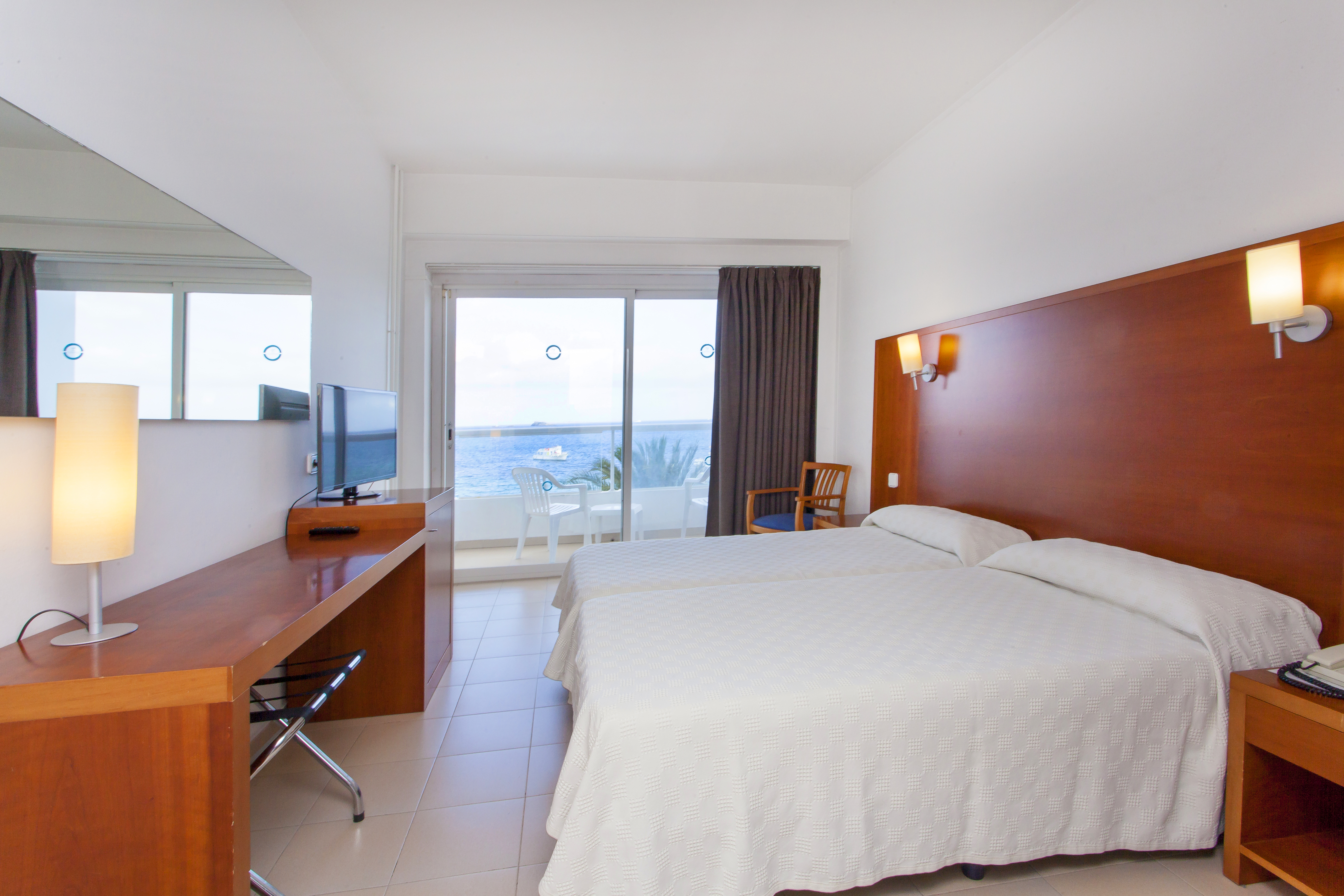 Double or Twin Sea View with Air Conditioning