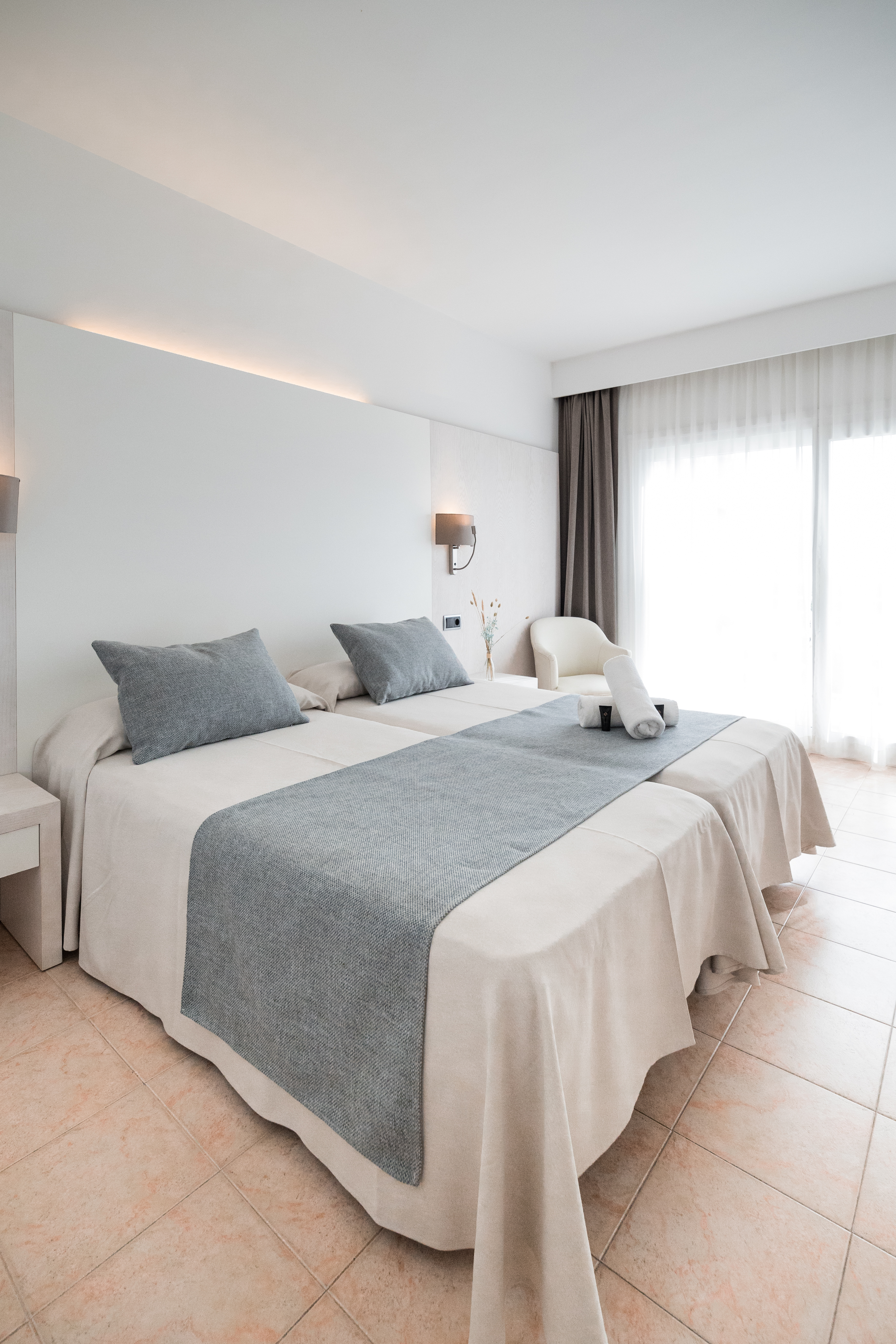 Double or Twin Standard