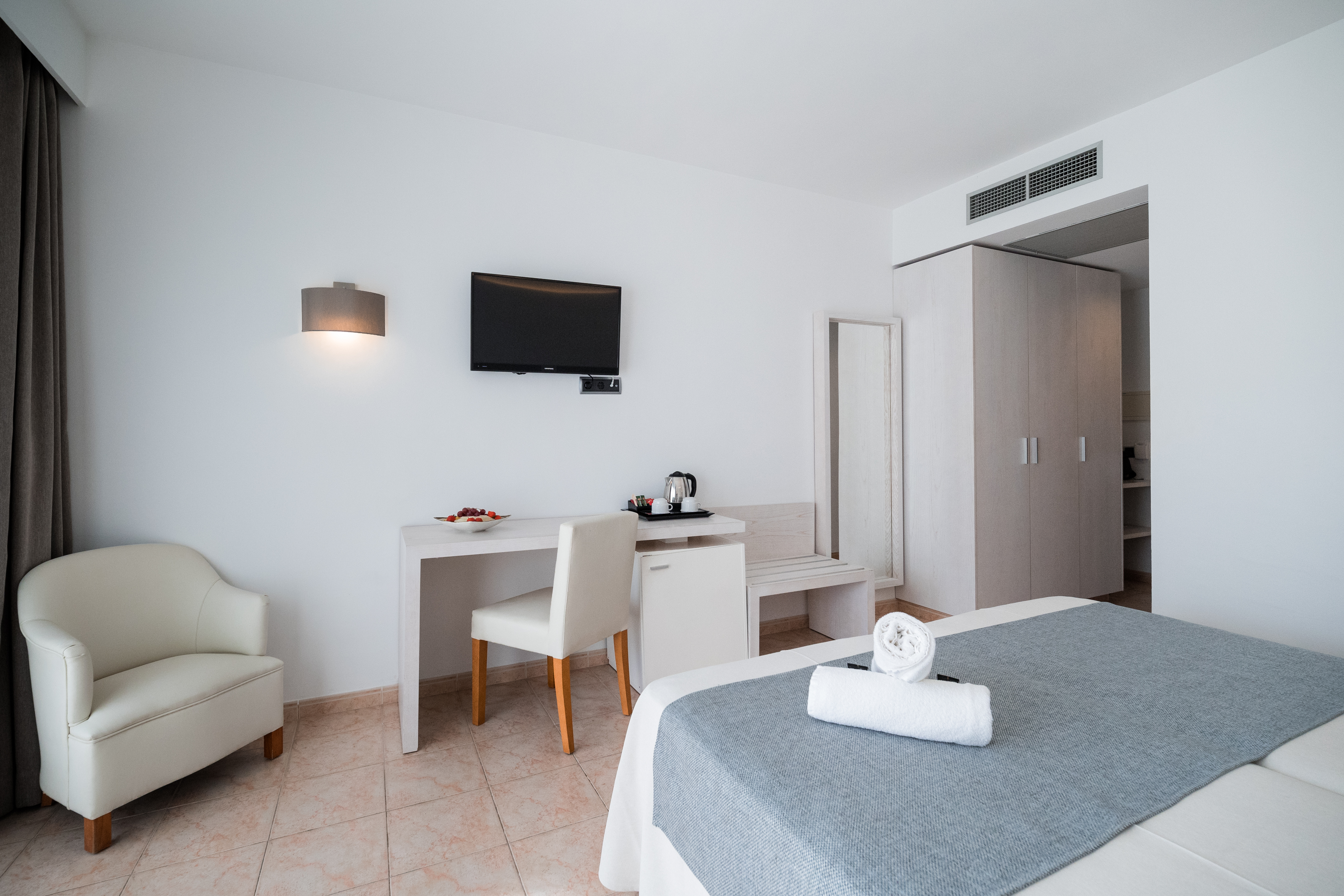 Double or Twin Standard