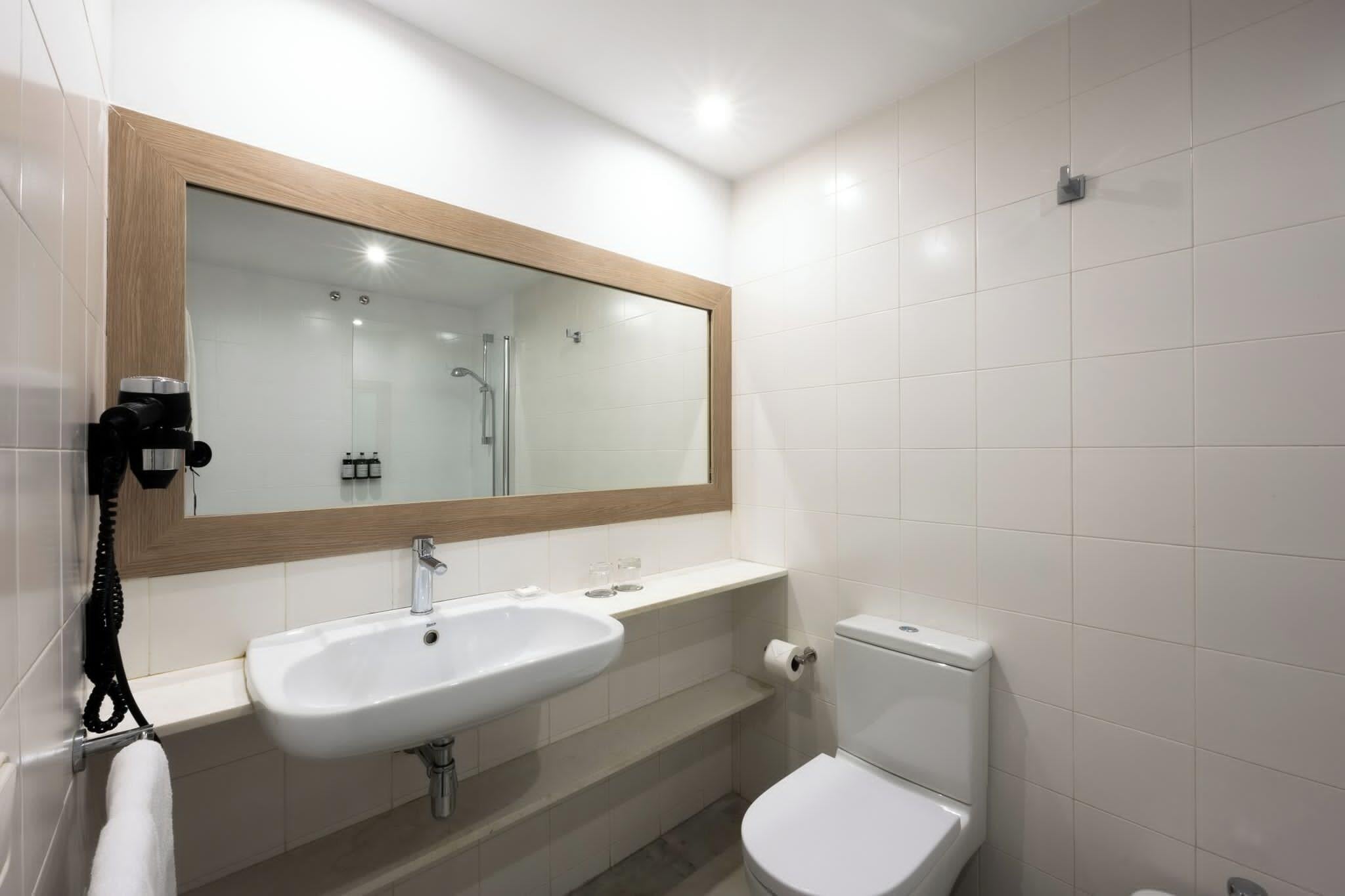 Family Room King Size Bed