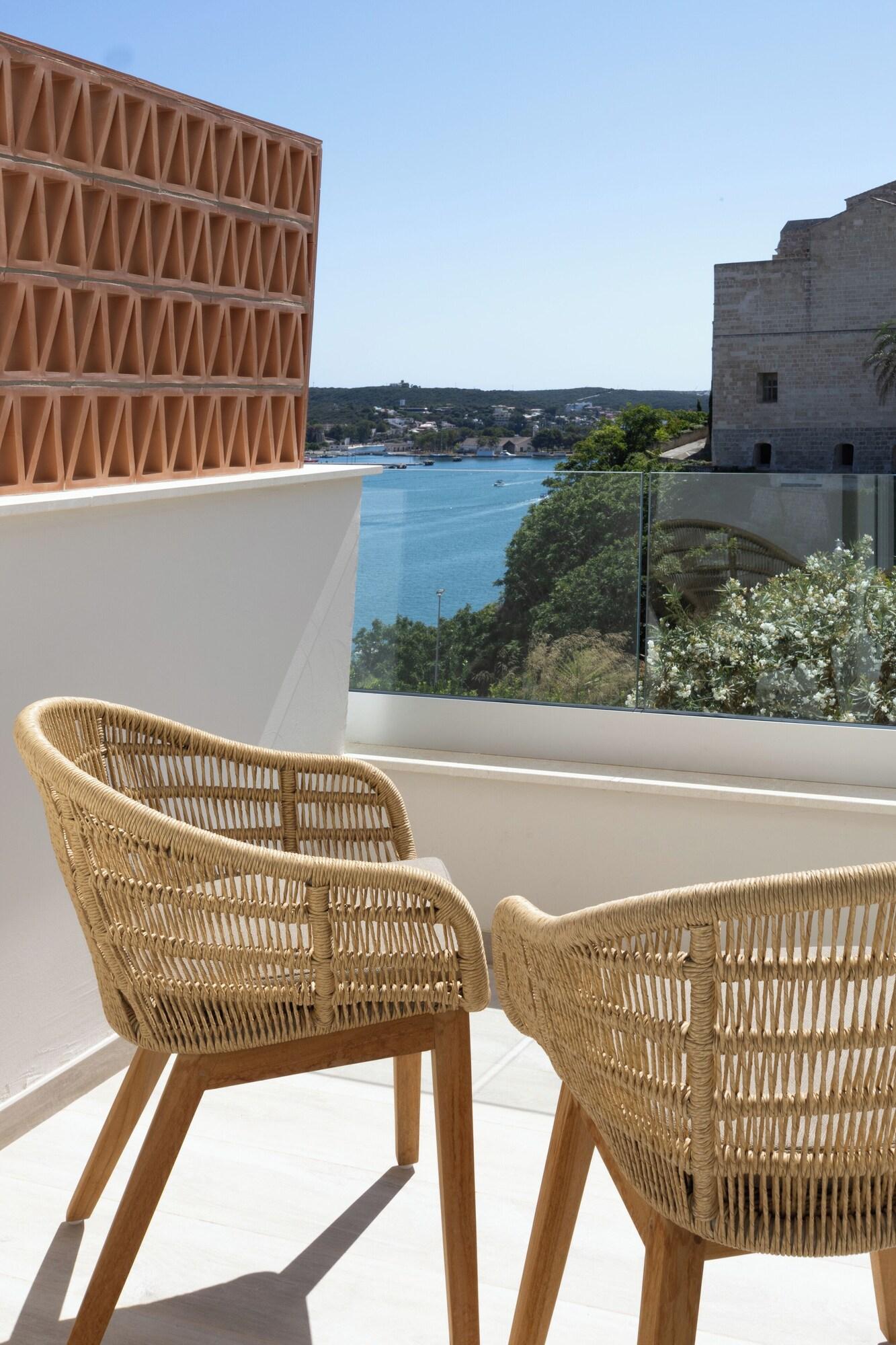 Double Single Premium with Views