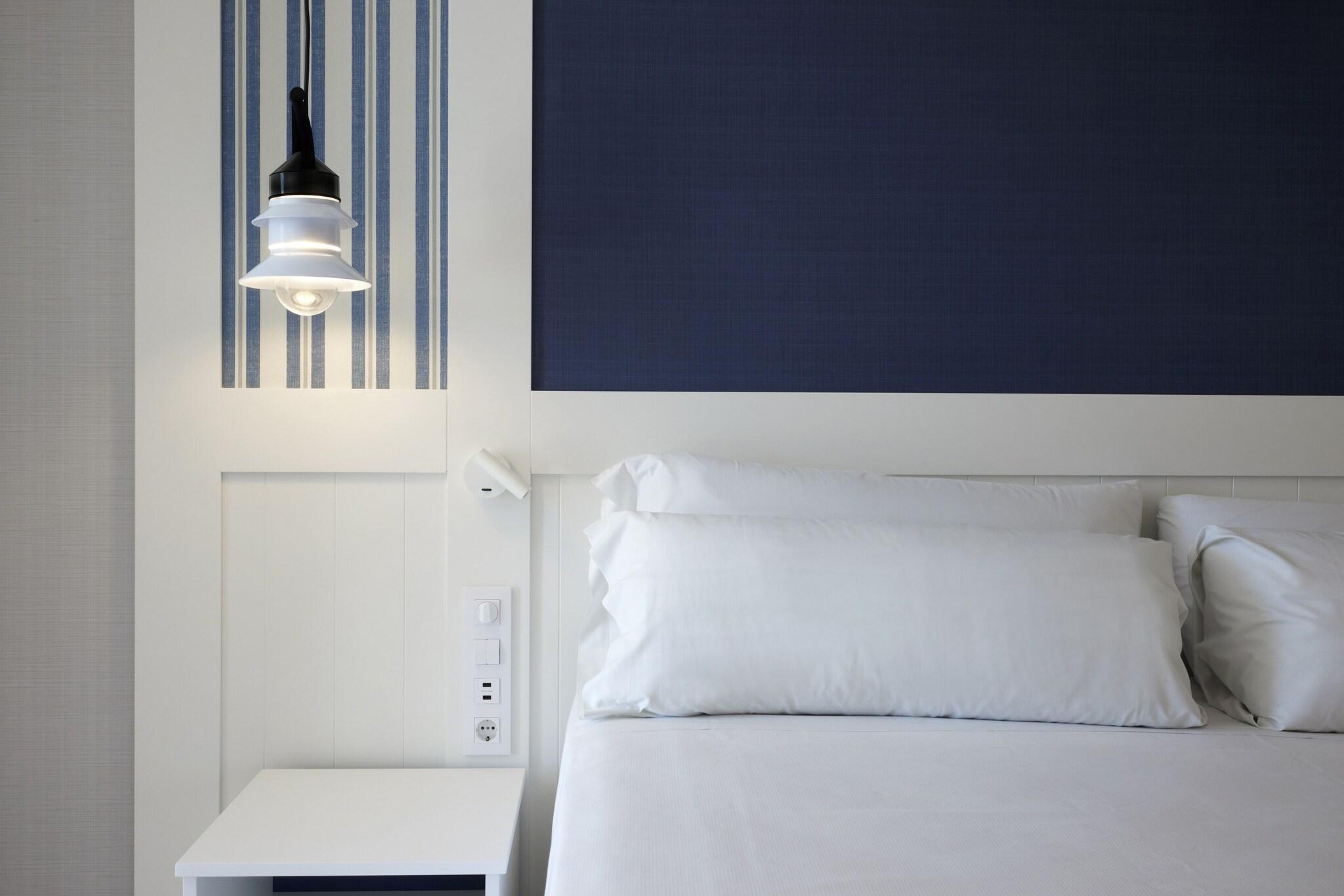 Double Single Premium with Views