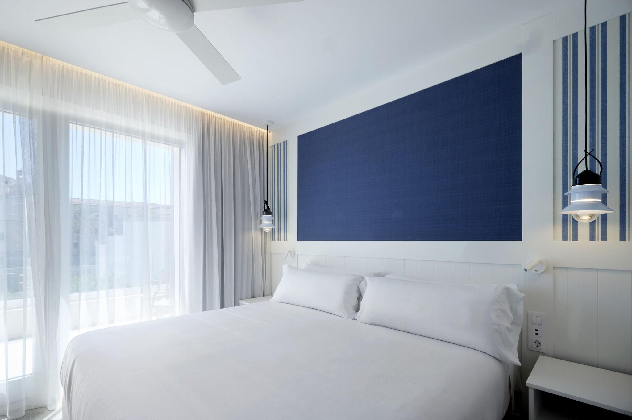 Double Single Premium with Views