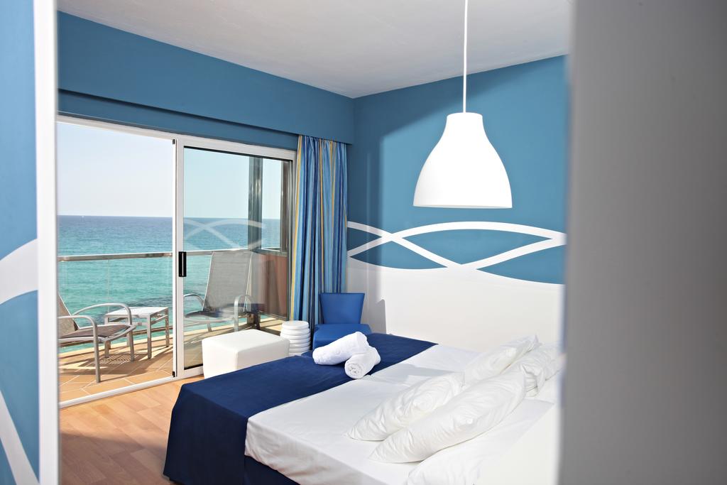 Double or Twin Sea View