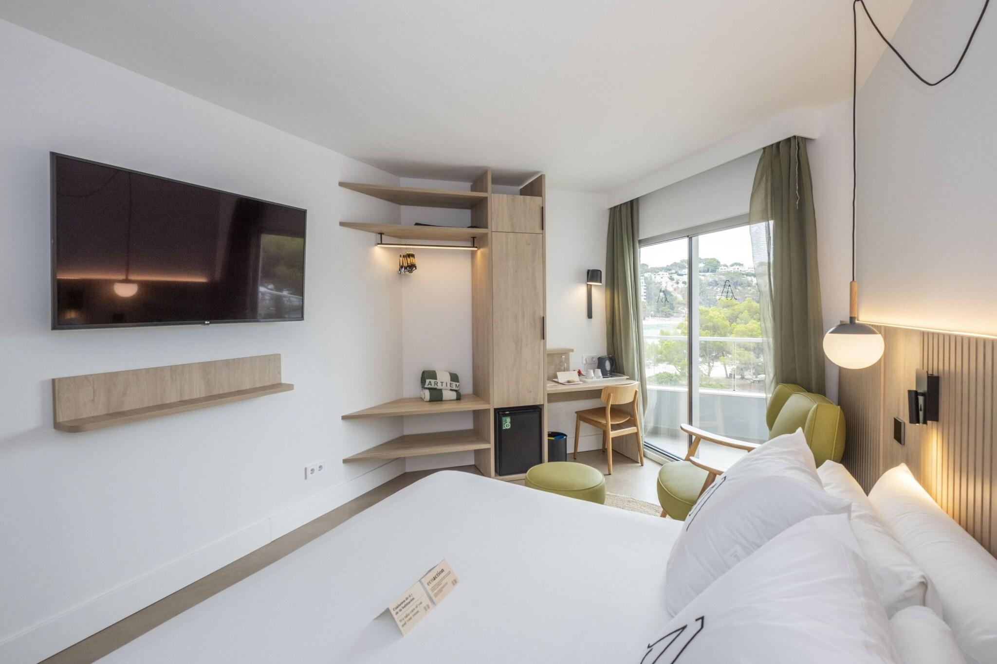 Twin Premium Sea View