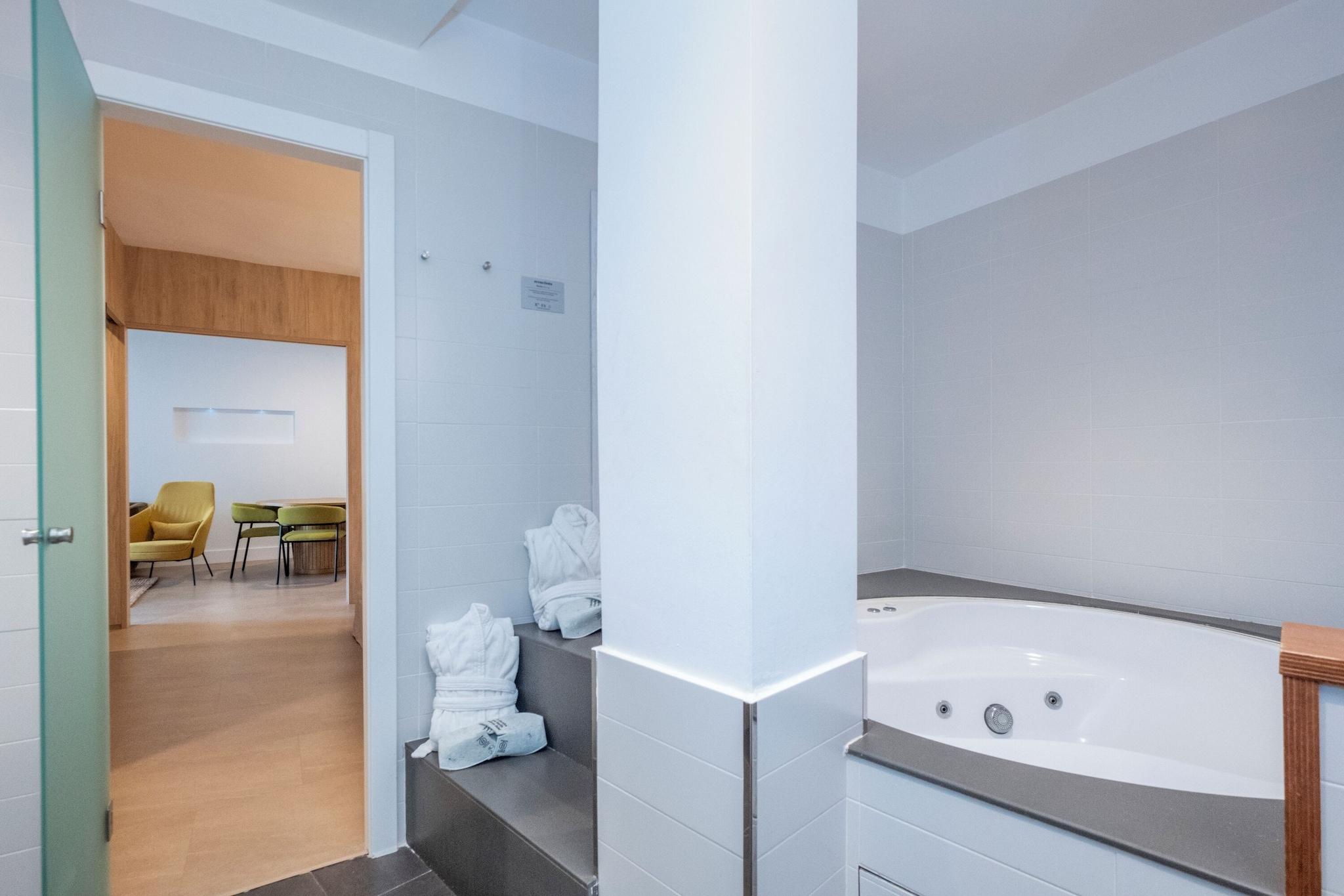 Junior Suite Premier Queen Bed