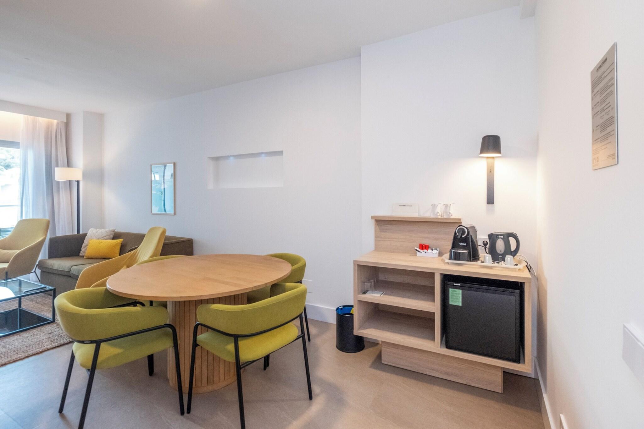 Junior Suite Premier Queen Bed