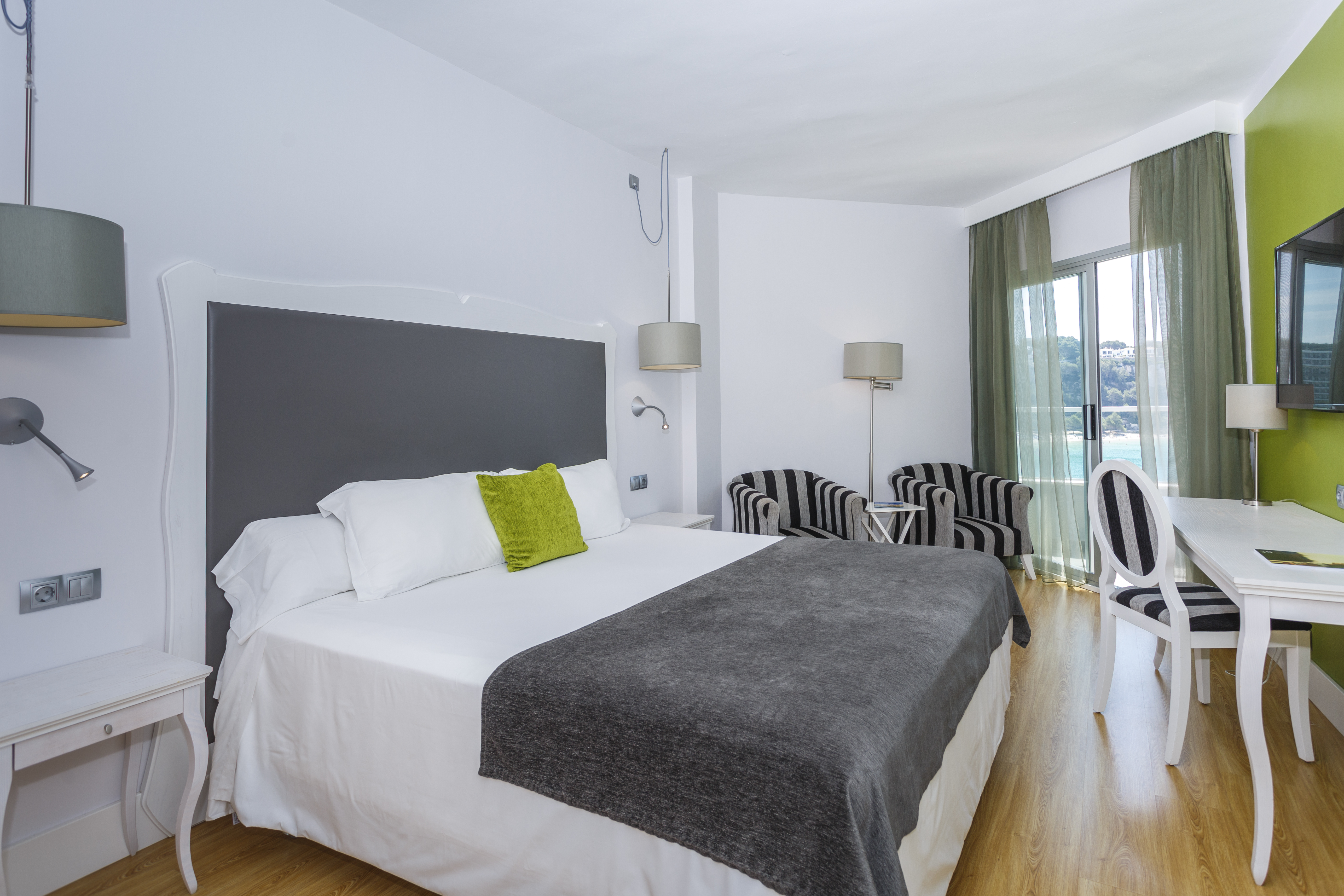 Double or Twin Premium Sea View