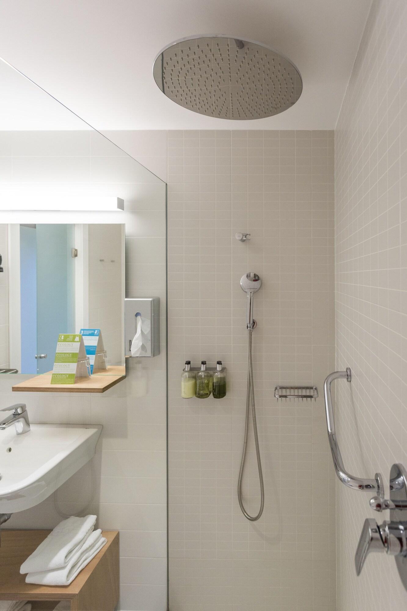 Double Premium Queen Bed