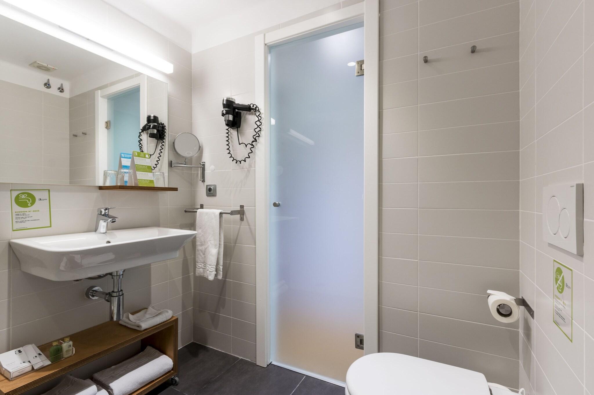 Double Premium Queen Bed