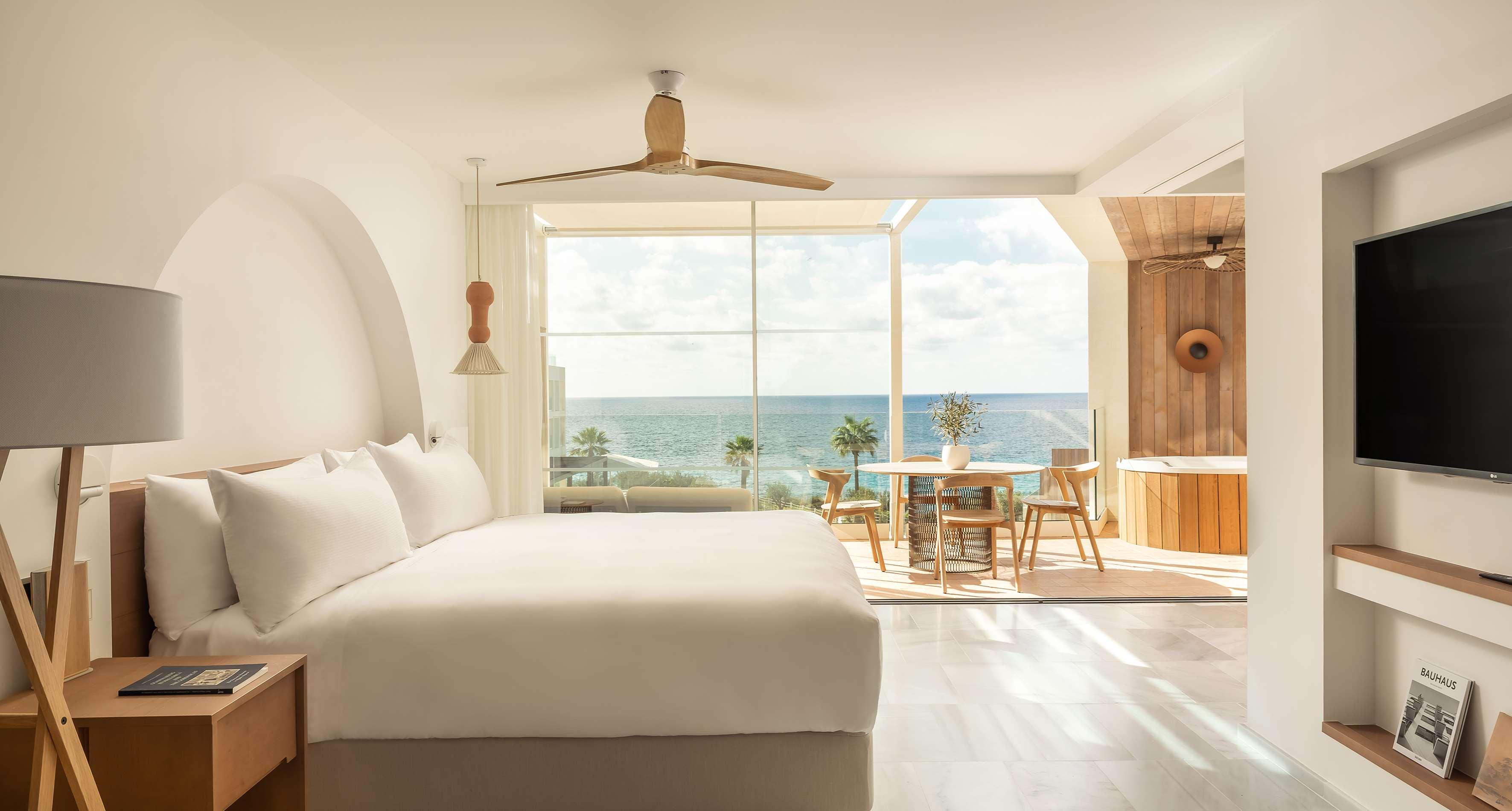 Suite Two Bedrooms with Private Pool