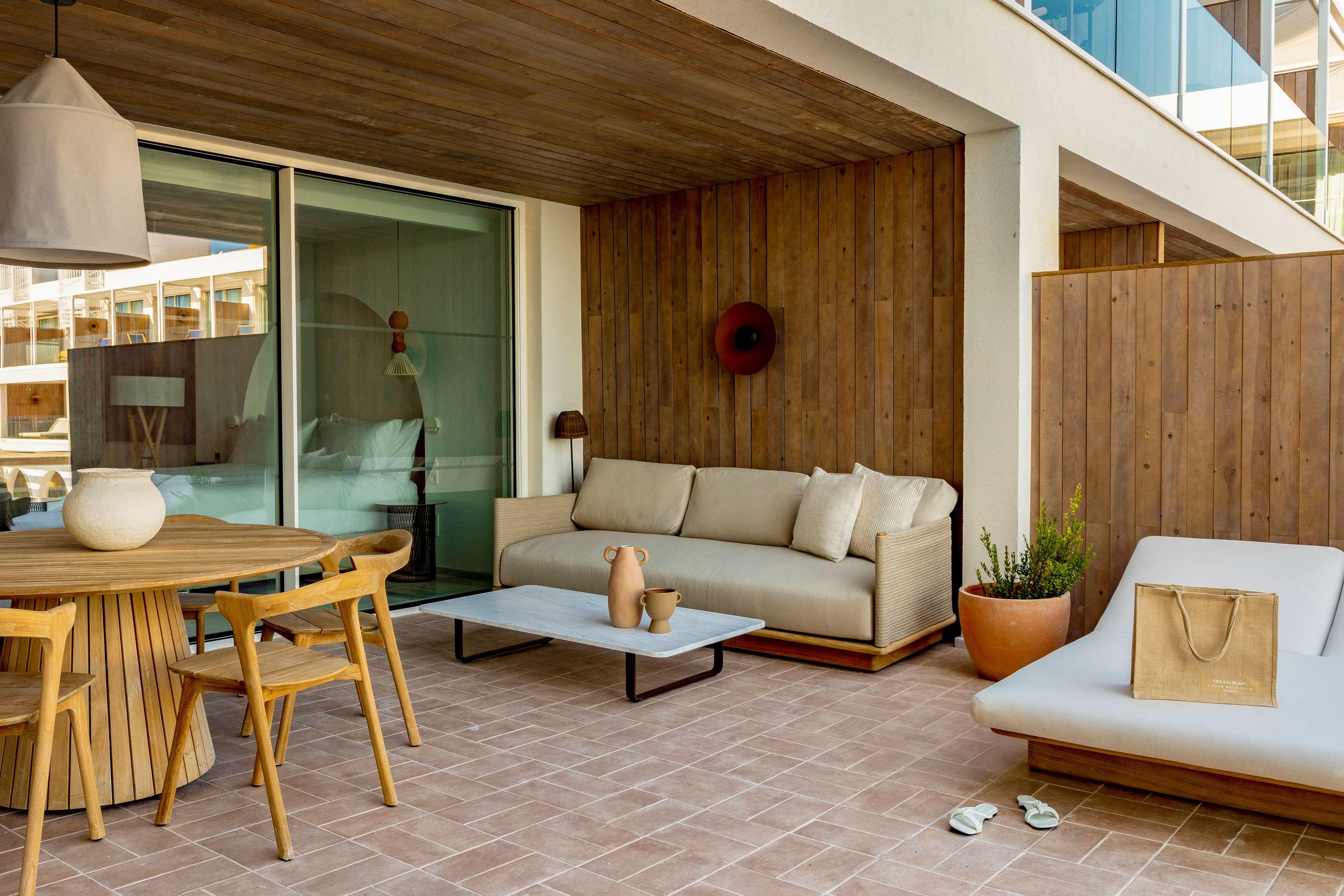 Suite Two Bedrooms with Private Pool