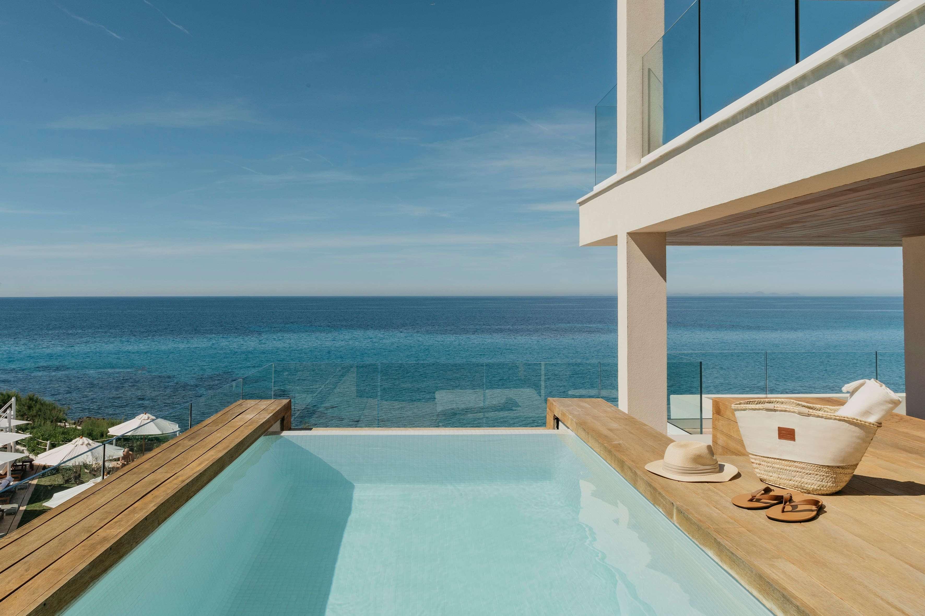 Suite with Private Pool