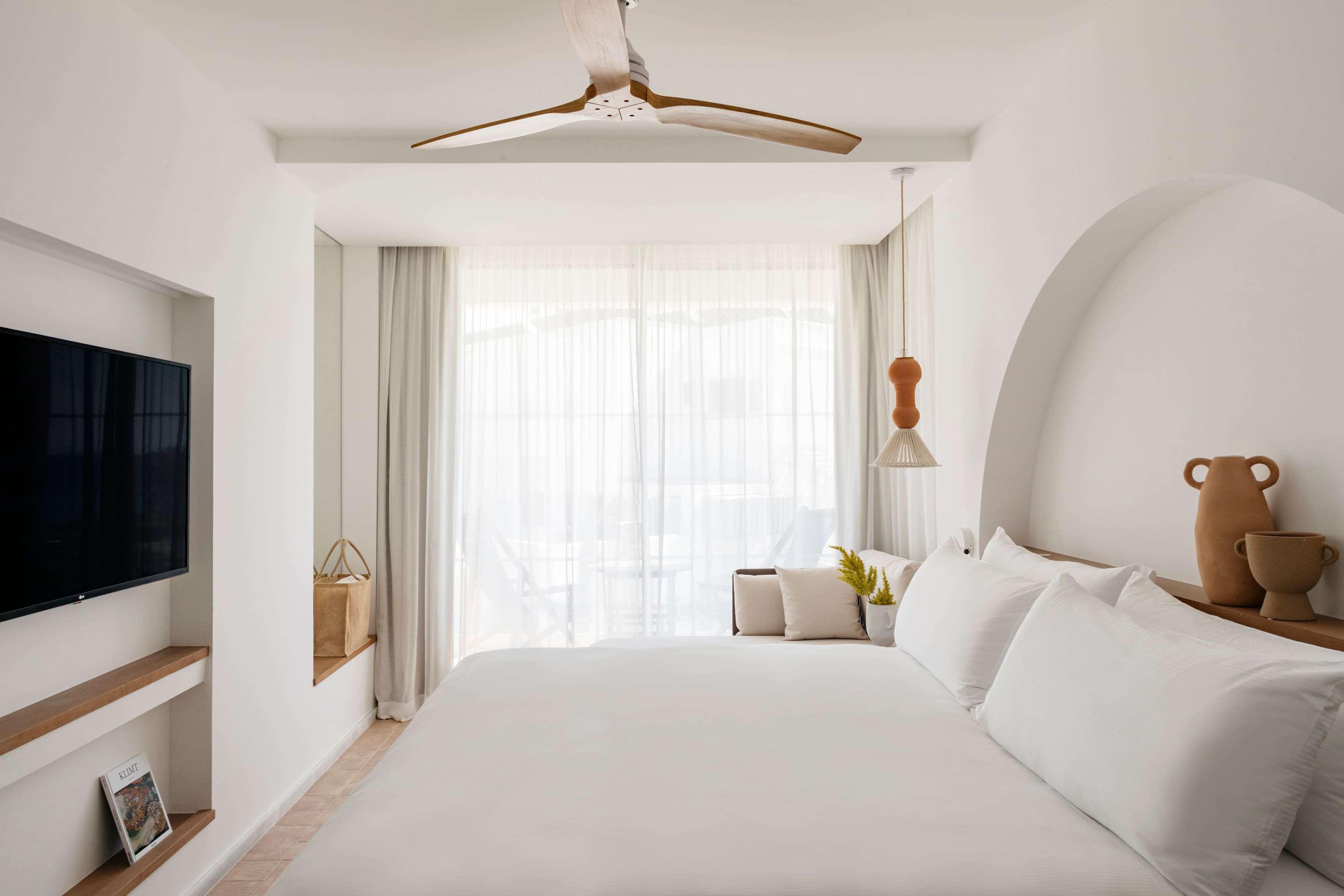 Double or Twin Deluxe Two Bedroom