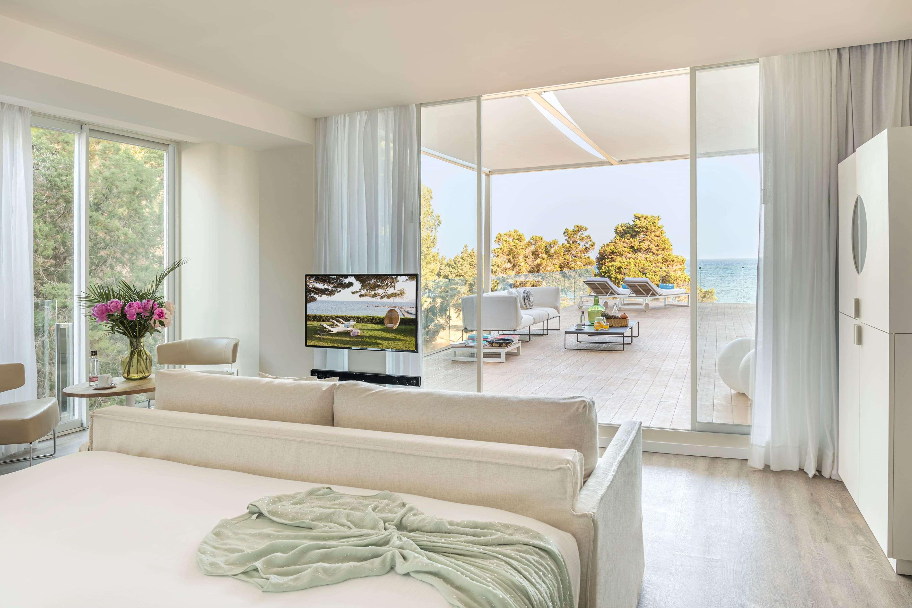 Junior Suite with Jacuzzi with Views