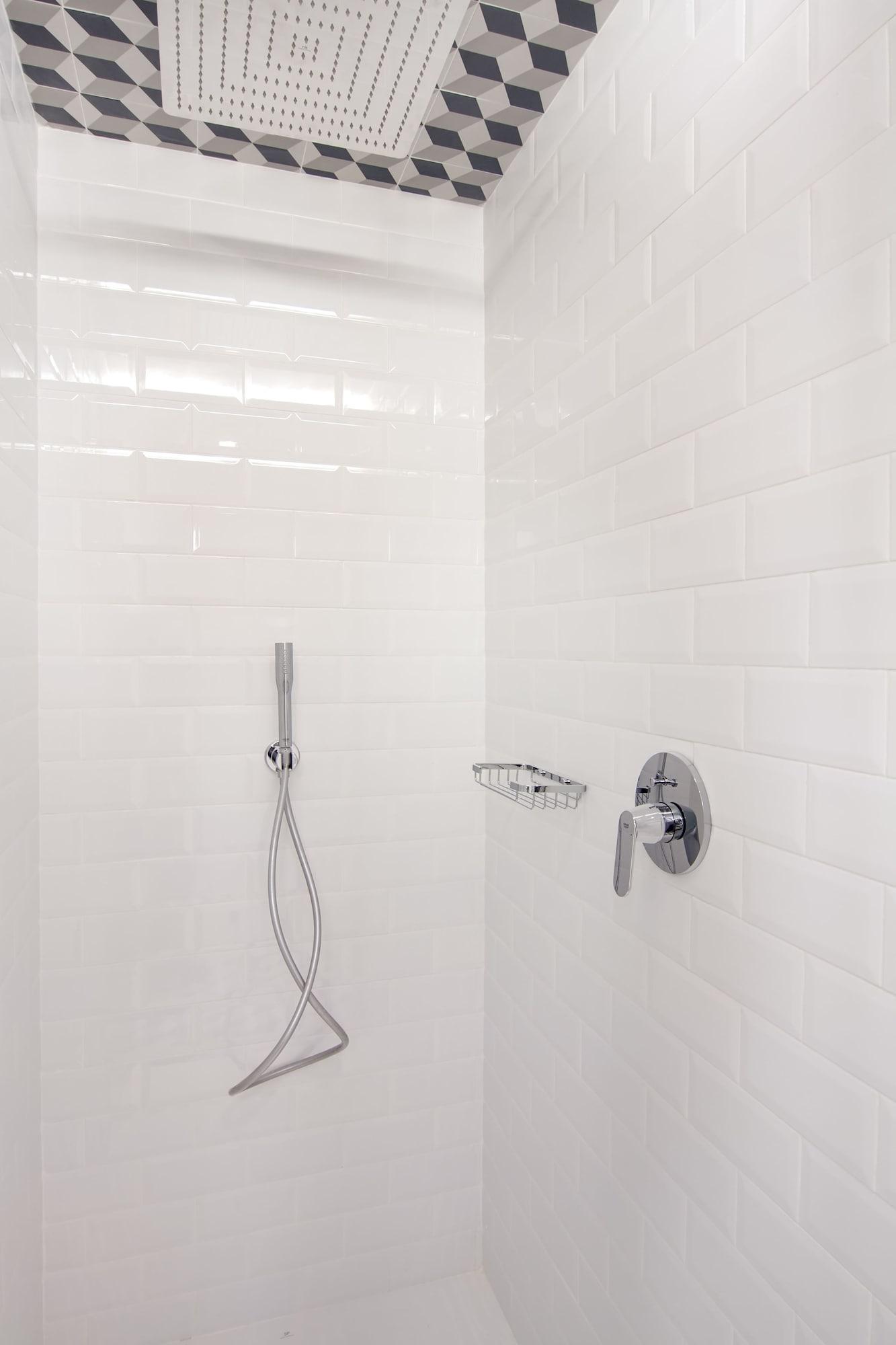 Twin Premium with Views