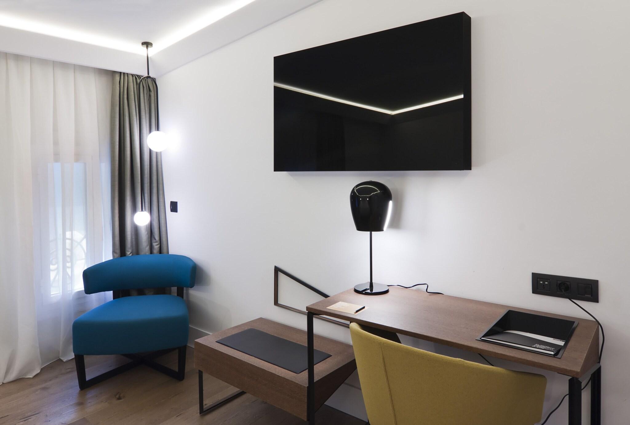 Double Executive King Bed