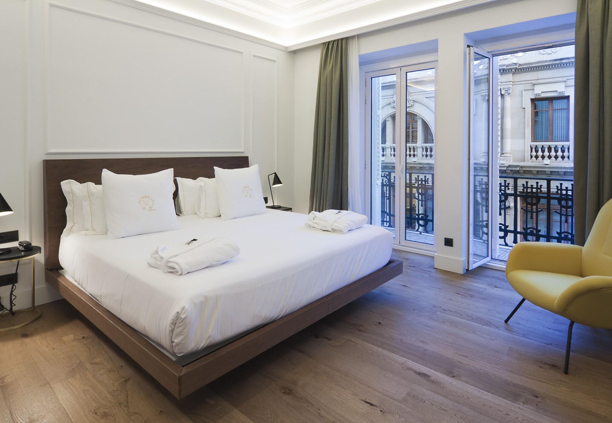 Double Superior King Bed