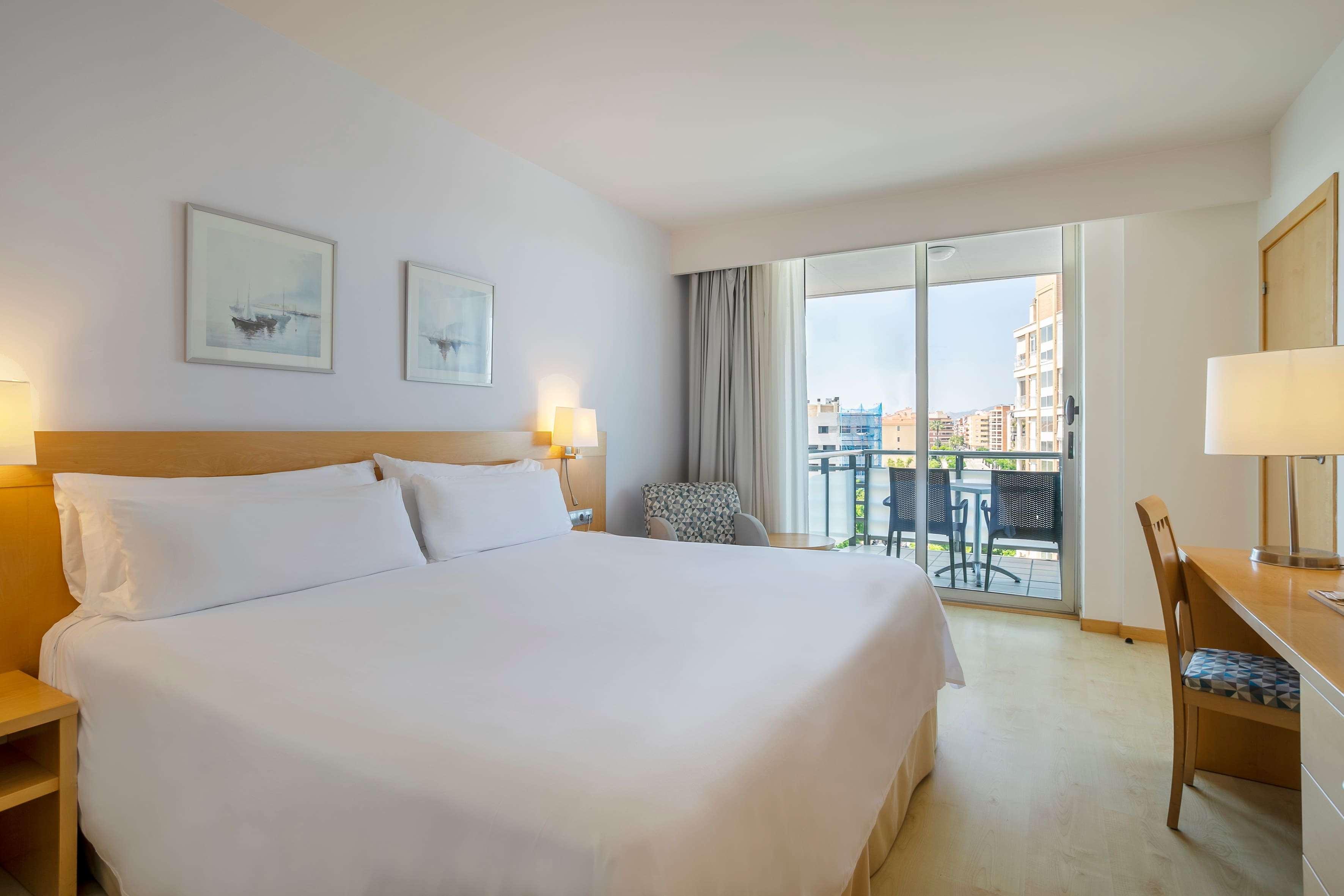 Room Connecting Room