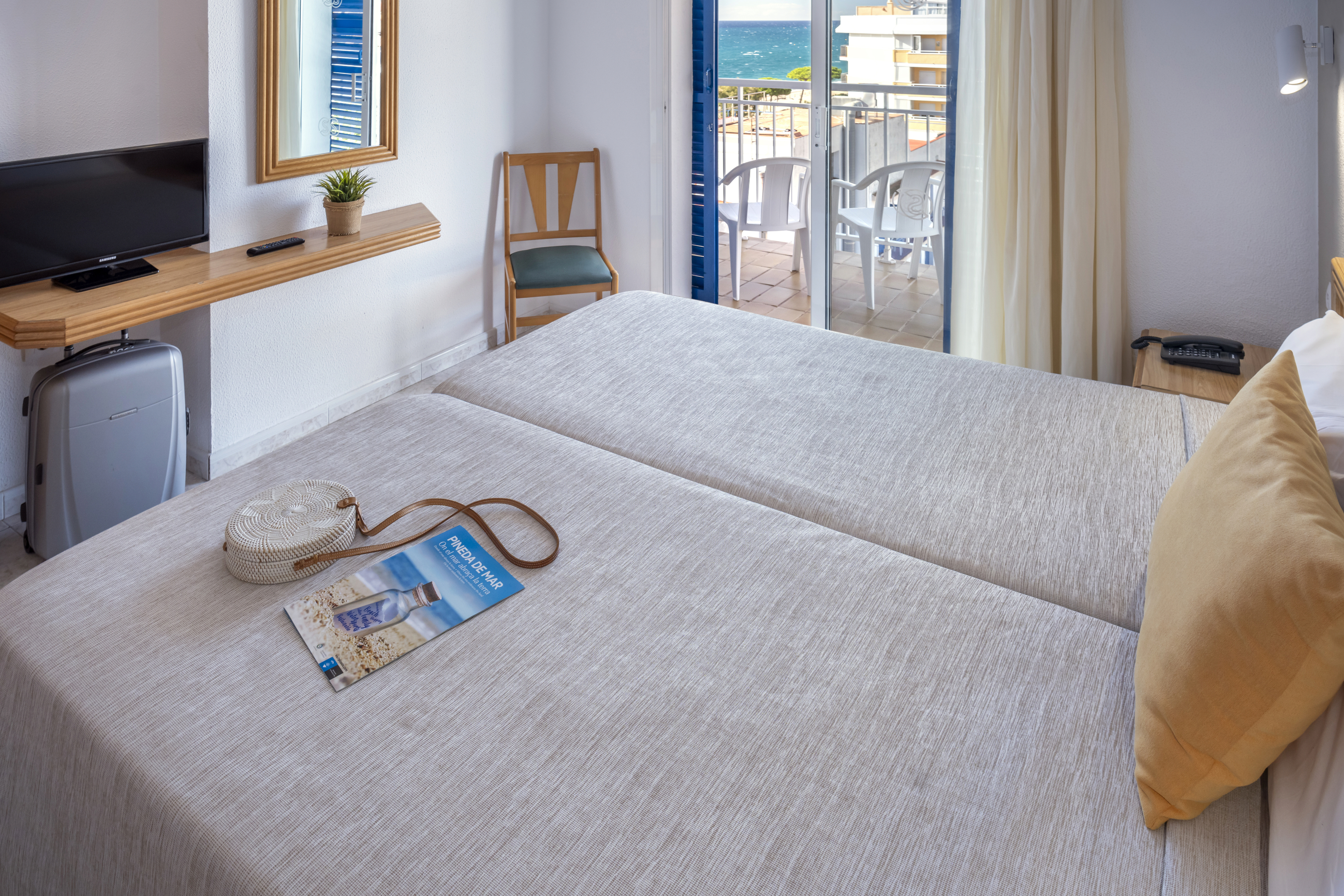 Double or Twin Side Sea View