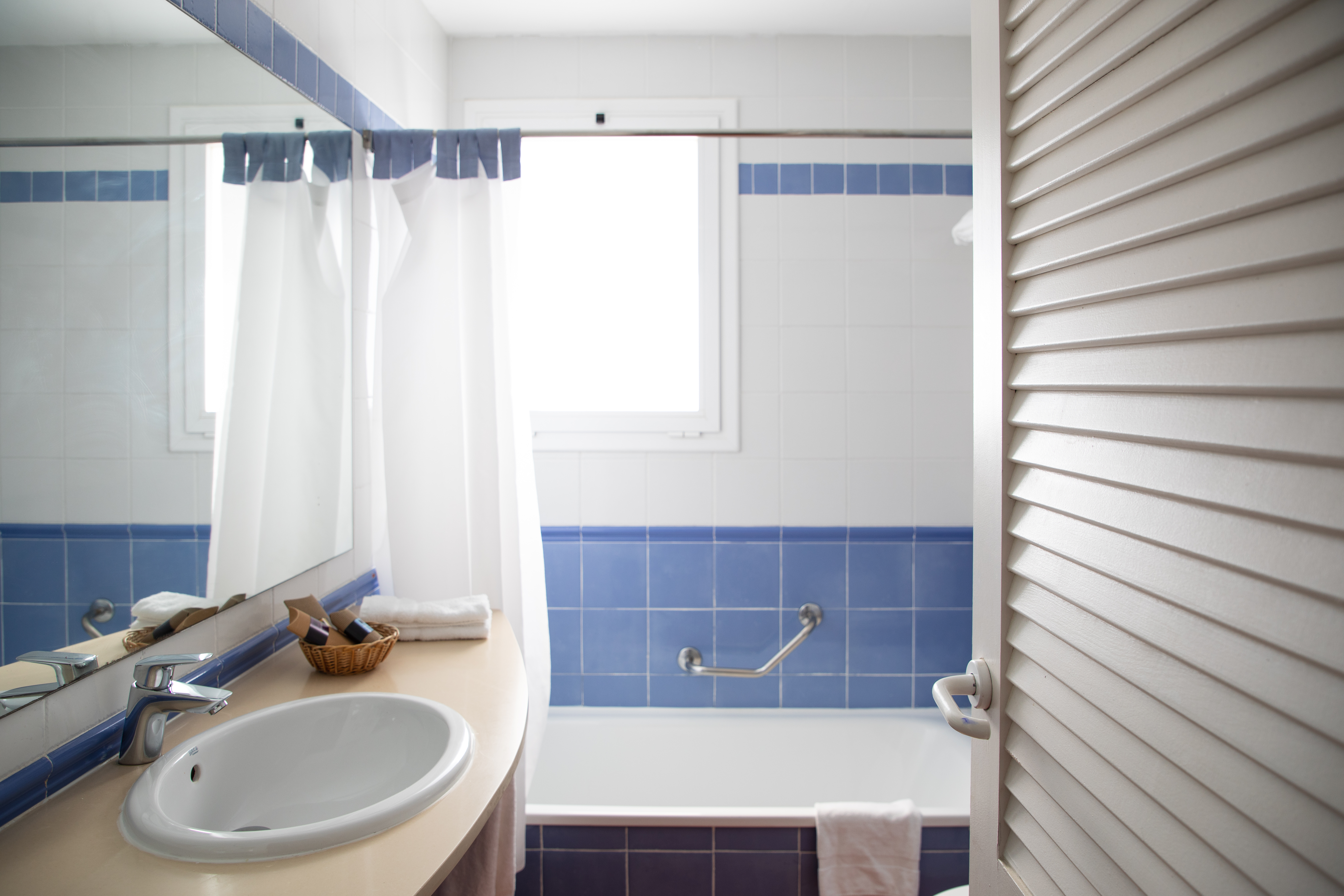 Double Single Superior