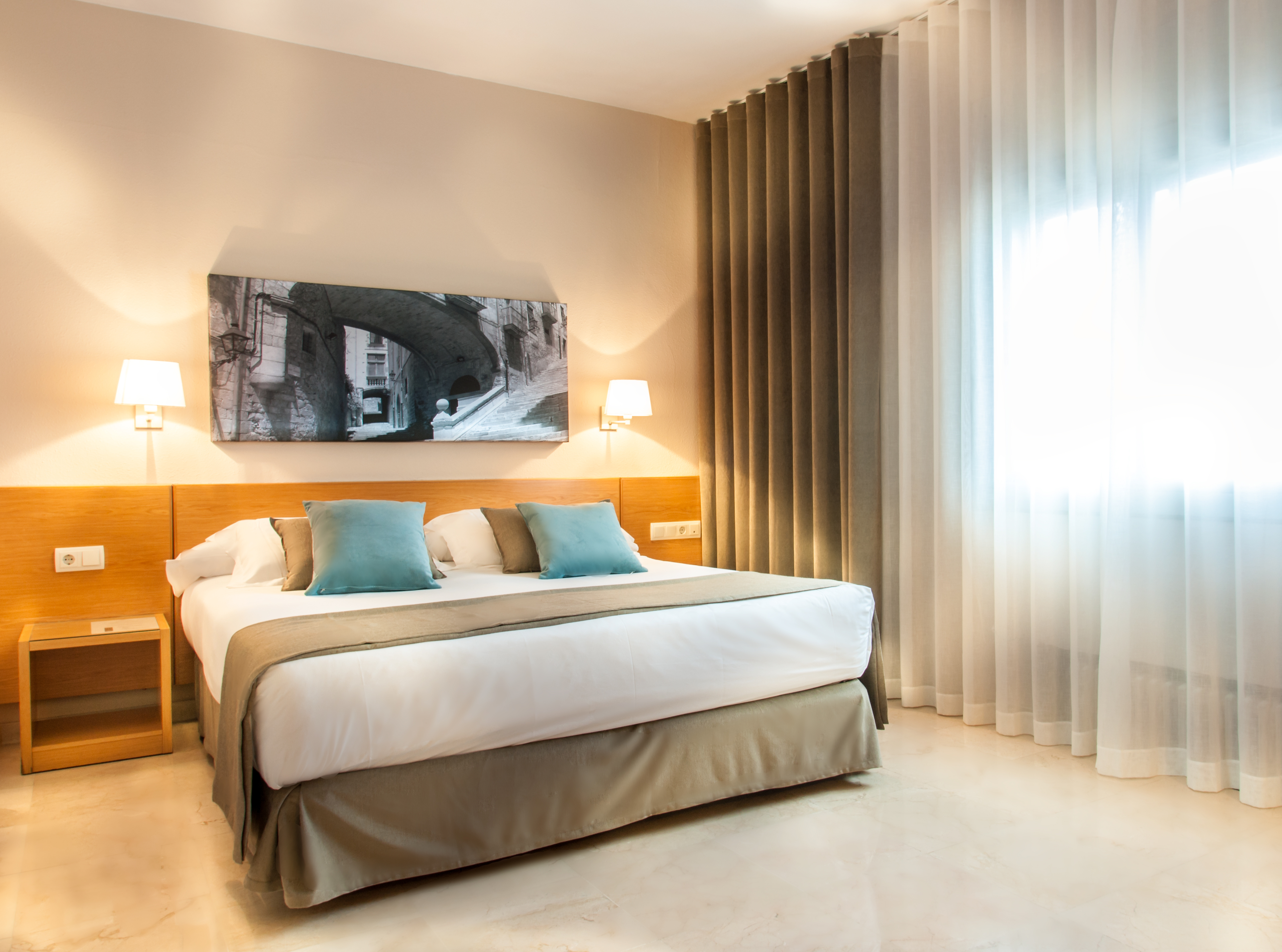 Double or Twin Standard