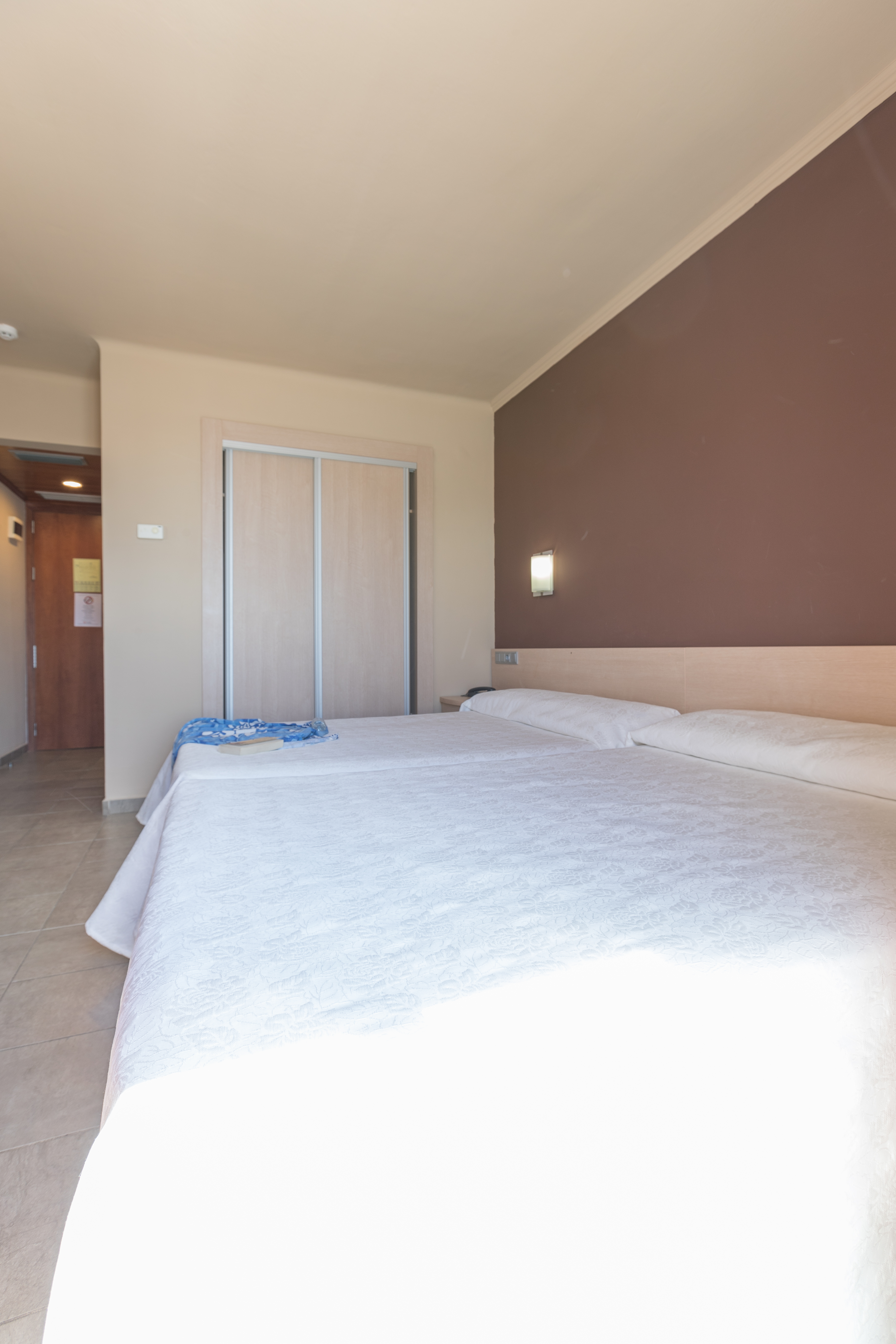 Triple Without Balcony