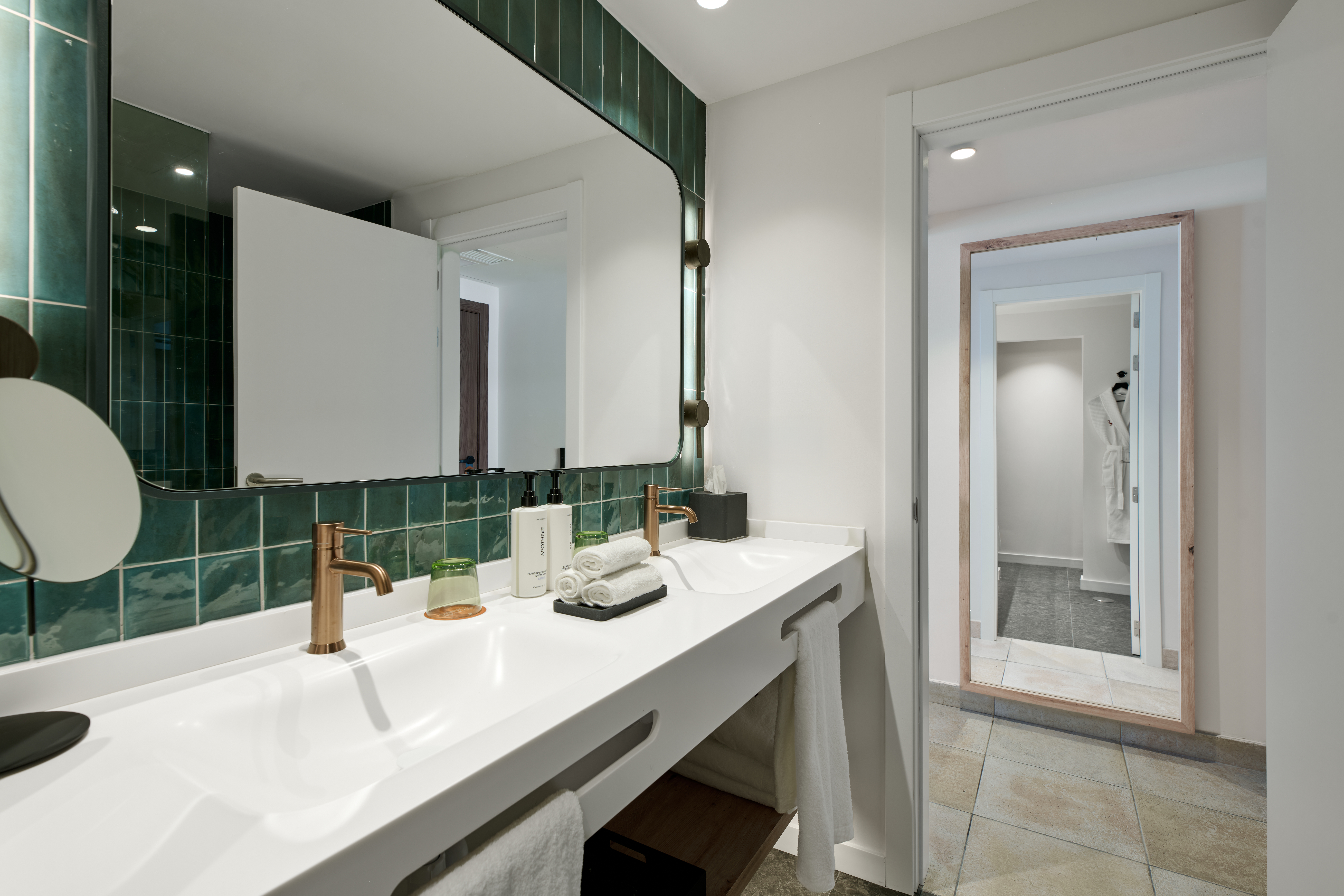 Double Single Deluxe